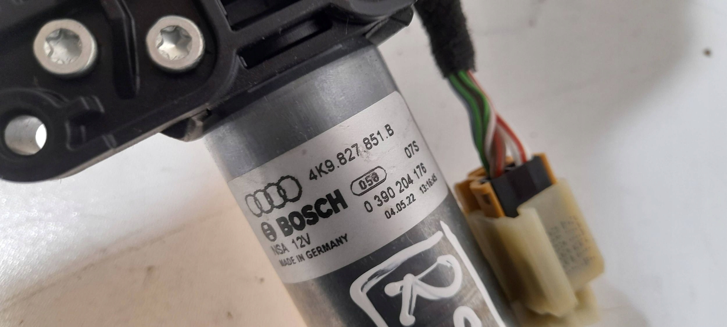 Audi A6 C8 4K Scharnier heckklappe links 4K9827299 (RS5)
