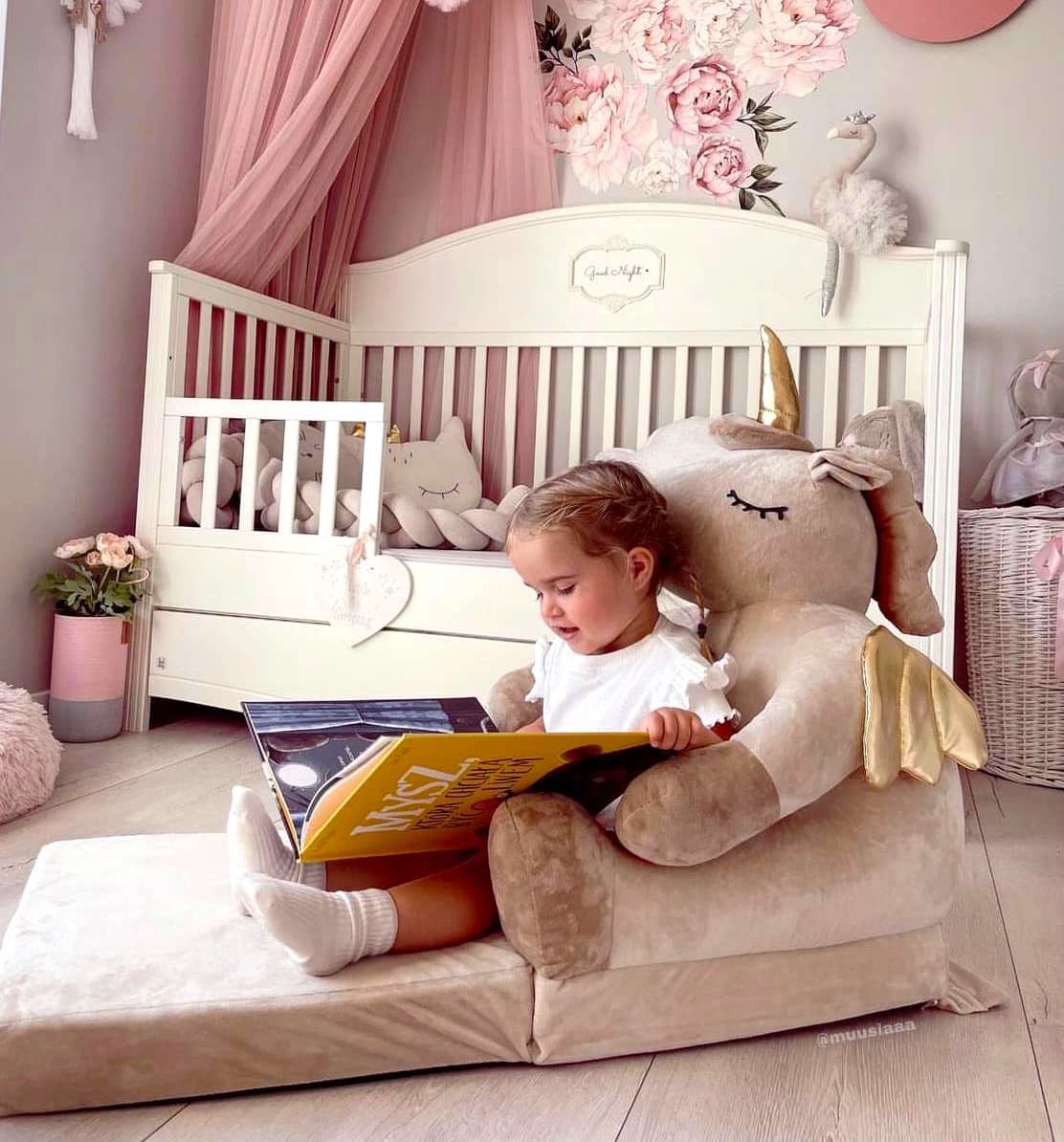 PREZENT NA ROCZEK DLA CHŁOPCA DZIEWCZYNKI Fotelik rozkładany Tron *PREMIUM* EAN (GTIN) 5905326298344