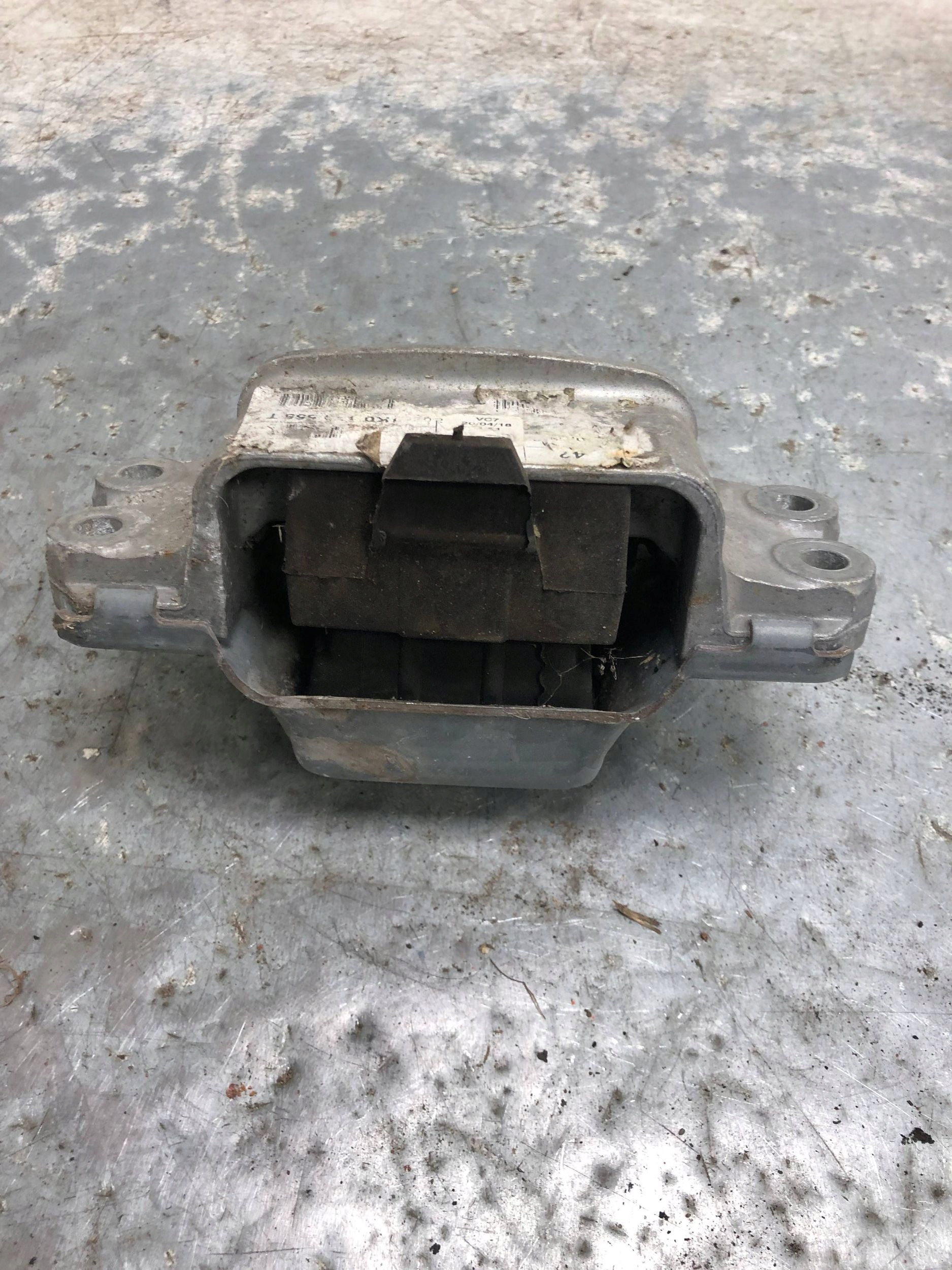 holder engine mount VW SKODA AUDI 1K0199555AT