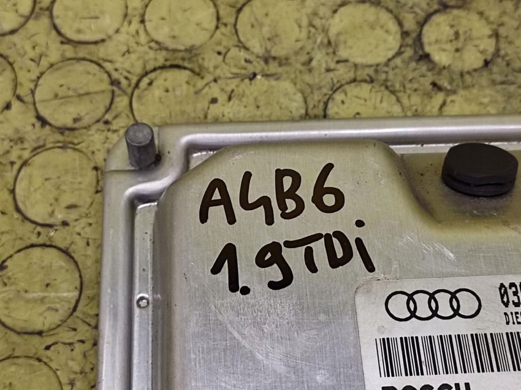 AUDI A4 B6 1.9 TDI control unit of the engine 0281010669