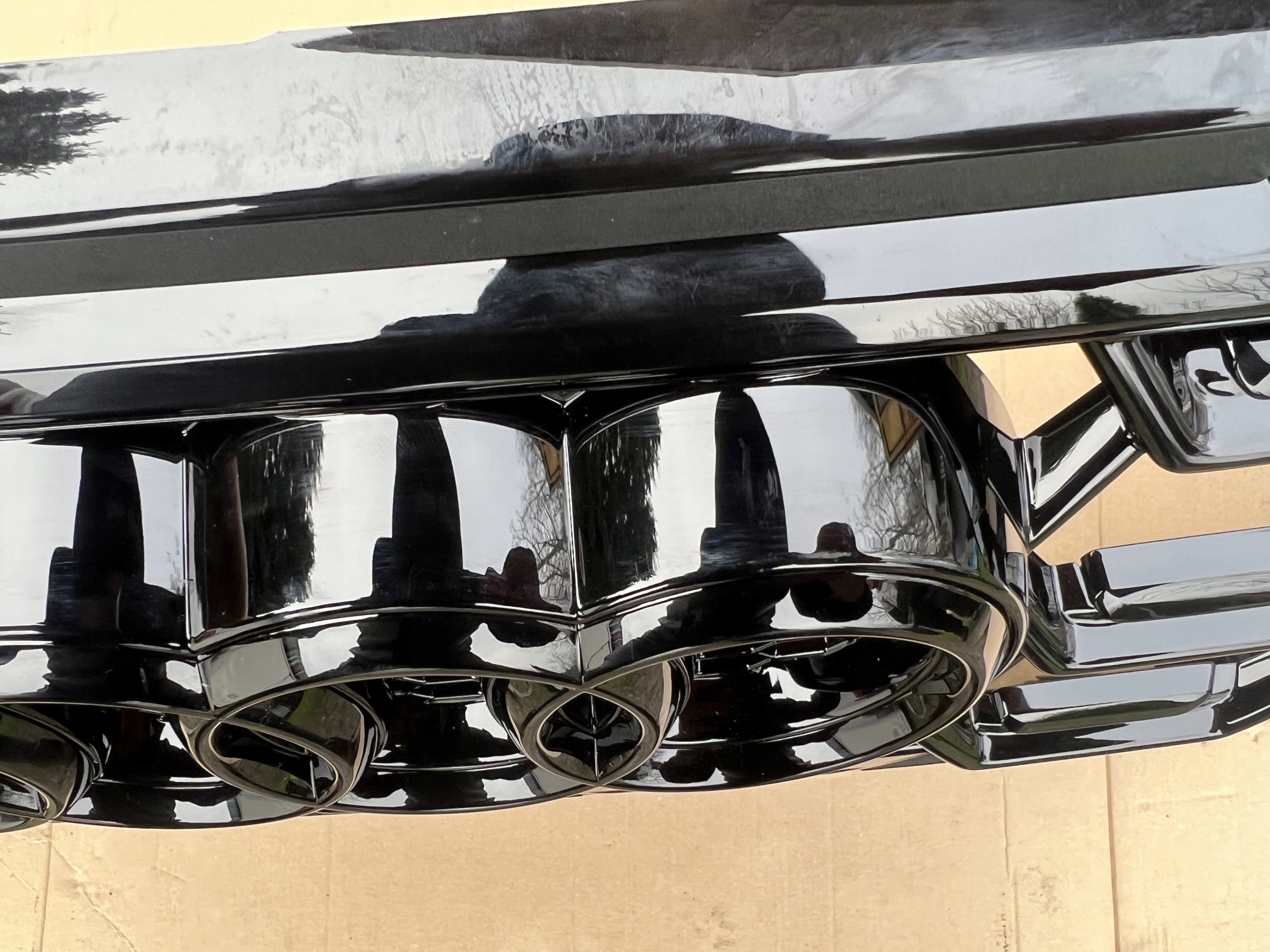 GRILL ATRAPA ZDERZAKA PRZÓD AUDI A5 S5 8W6 Strona zabudowy przód