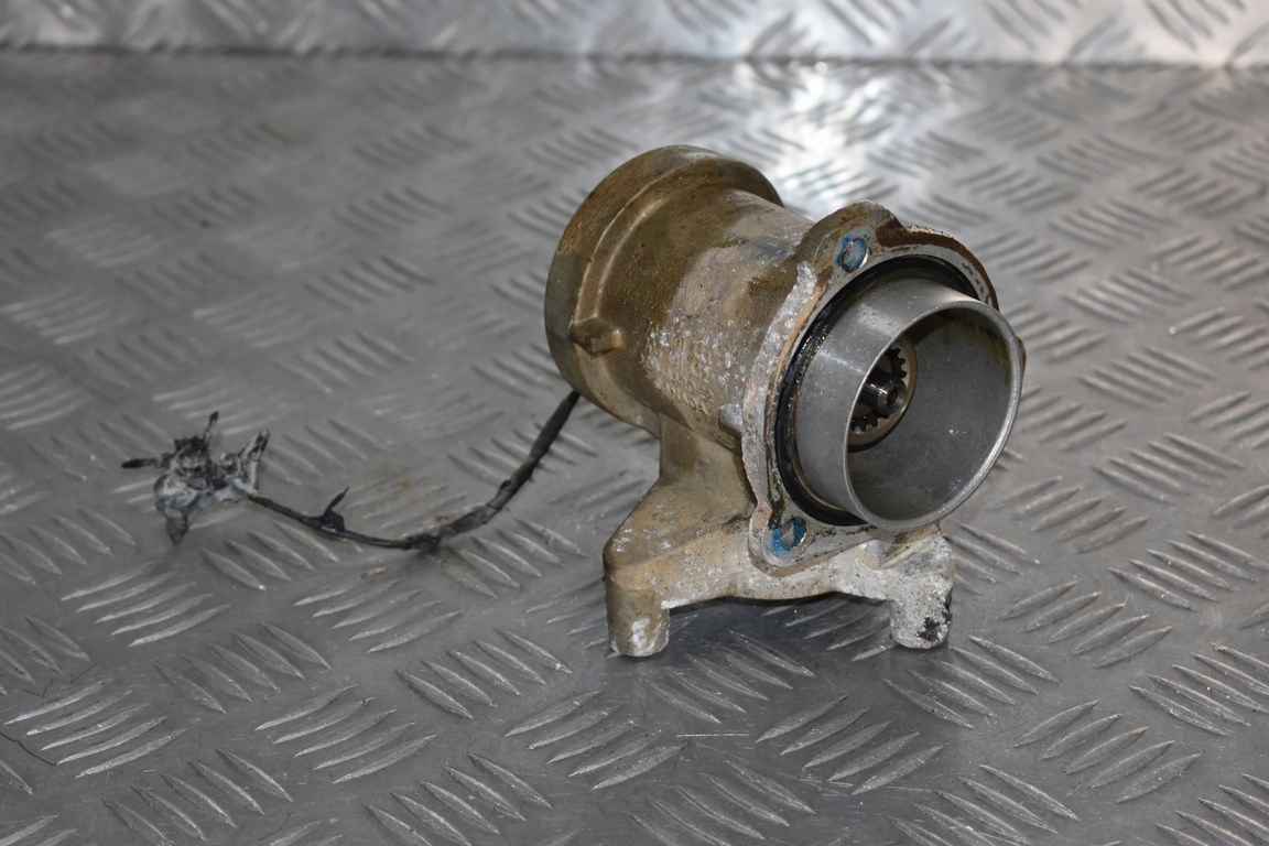 CAN AM OUTLANDER 450 OBUDOWA WAŁU NAPĘDOWEGO MOSTU