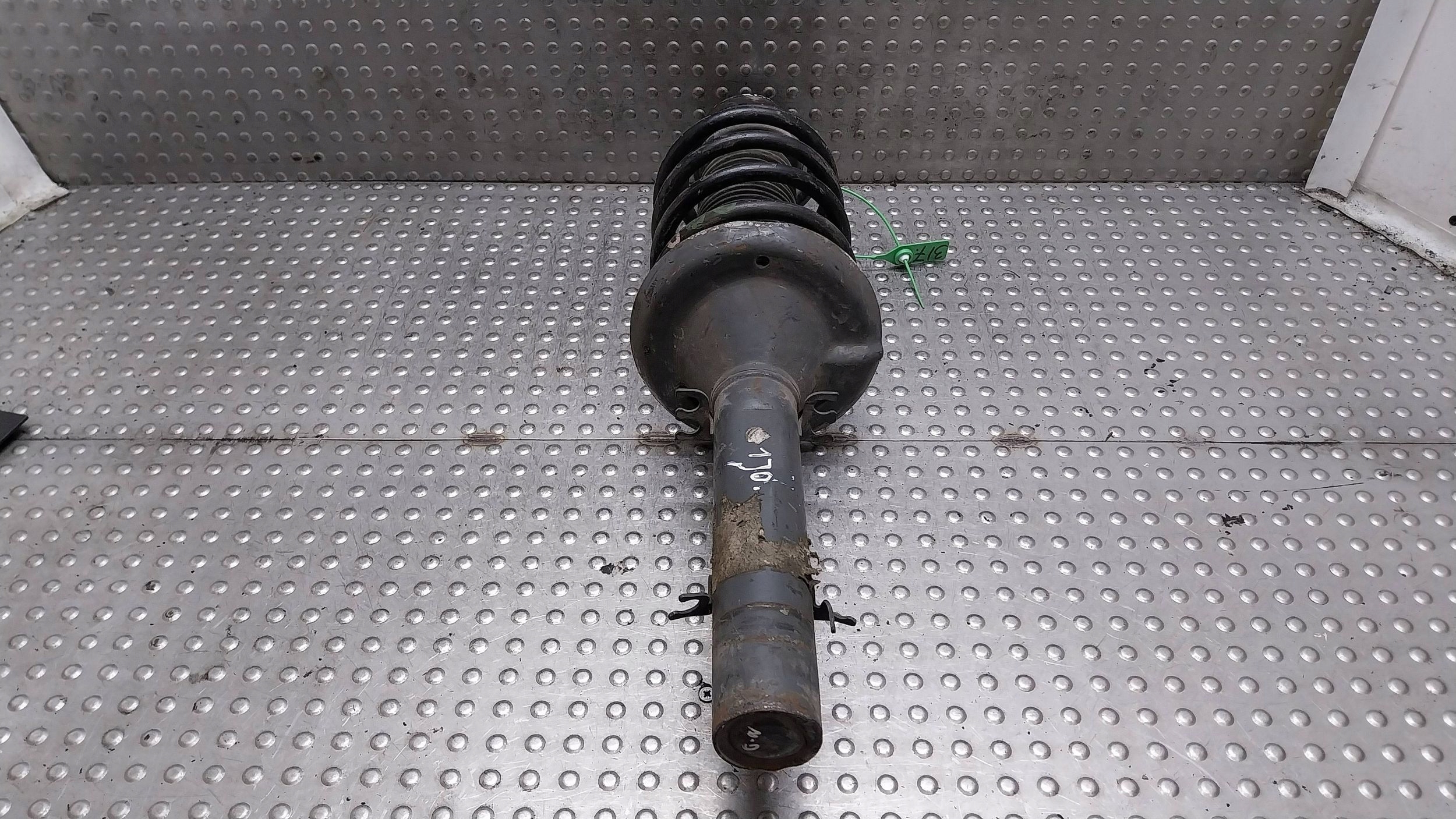 shock absorber left right front 1J0413031N VW GOLF IV LEON and OCTAVIA and A3 8L