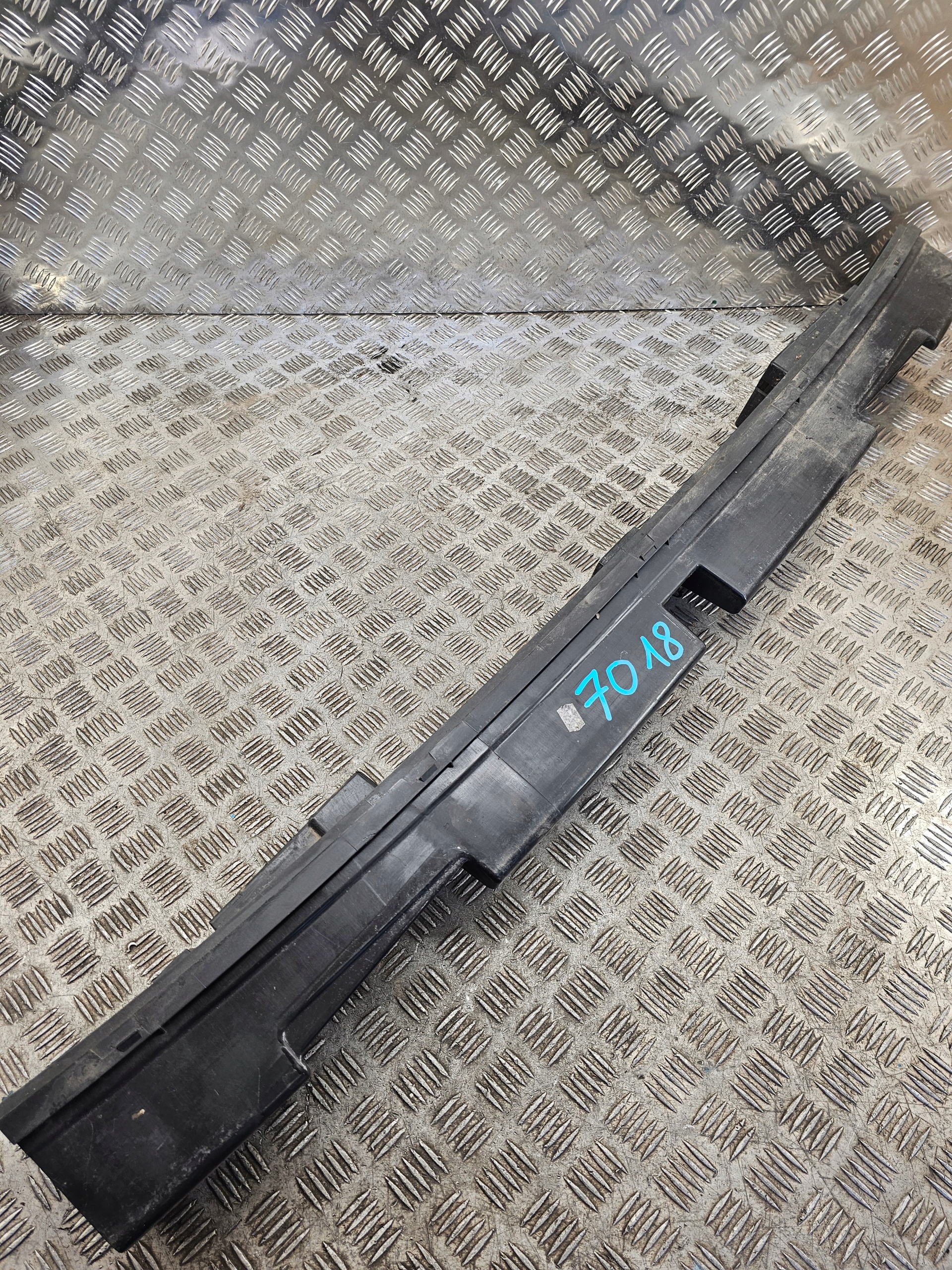 Traversa Paraurti posteriore VW TRANSPORTER T6 2015-2019 7E0807305C