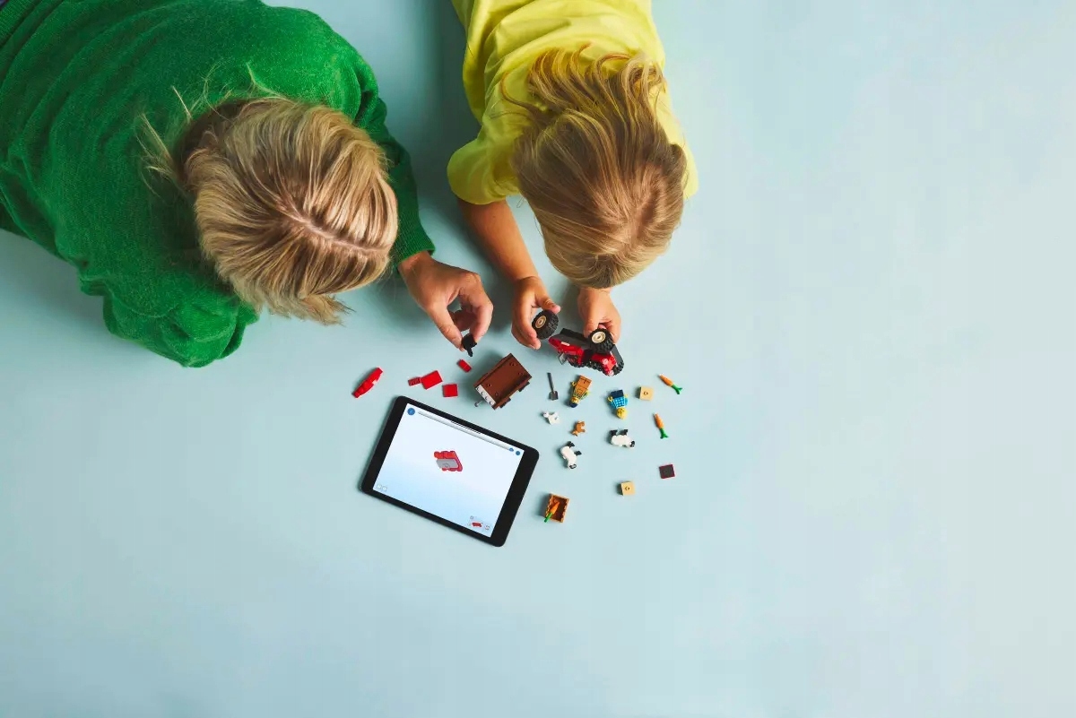 60461 - LEGO City - Czerwony traktor z przyczepą i owcą