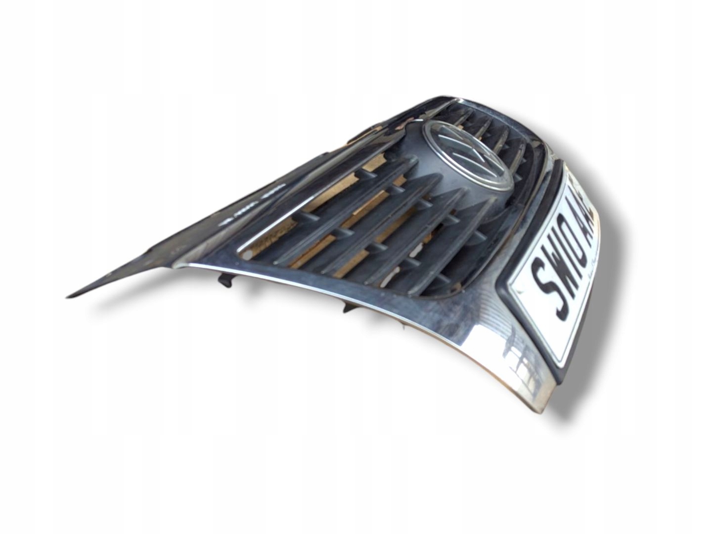 grille radiator Volkswagen Passat B6 2010 3C0853651AH