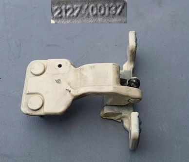 ZAWIAS KLAPY LEWY TYŁ MERCEDES E 212 W212 2127400137