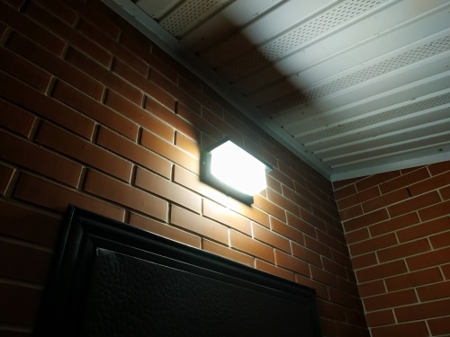 LAMPA ELEWACYJNA CZUJNIK RUCHU KINKIET OGRÓD E27 Zasilanie sieciowe