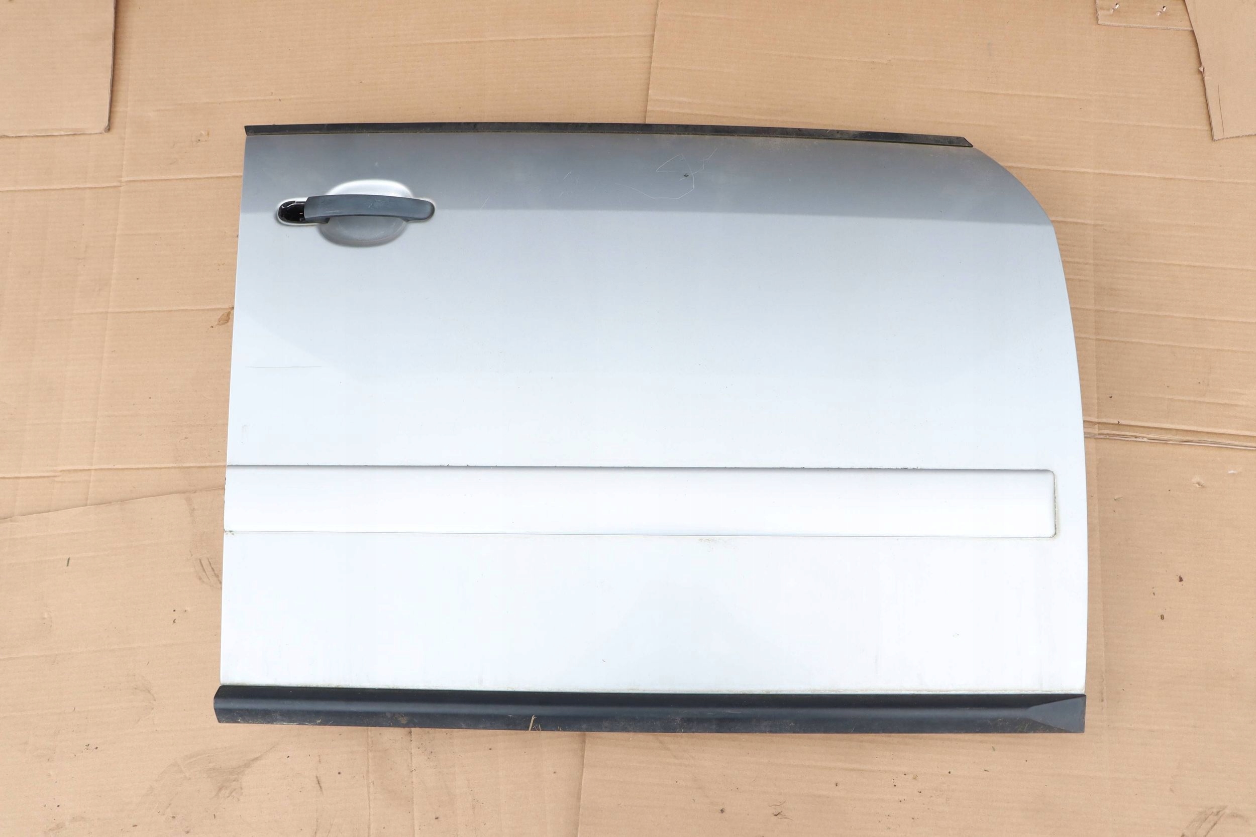AUDI A2 door front right front silver LY7W