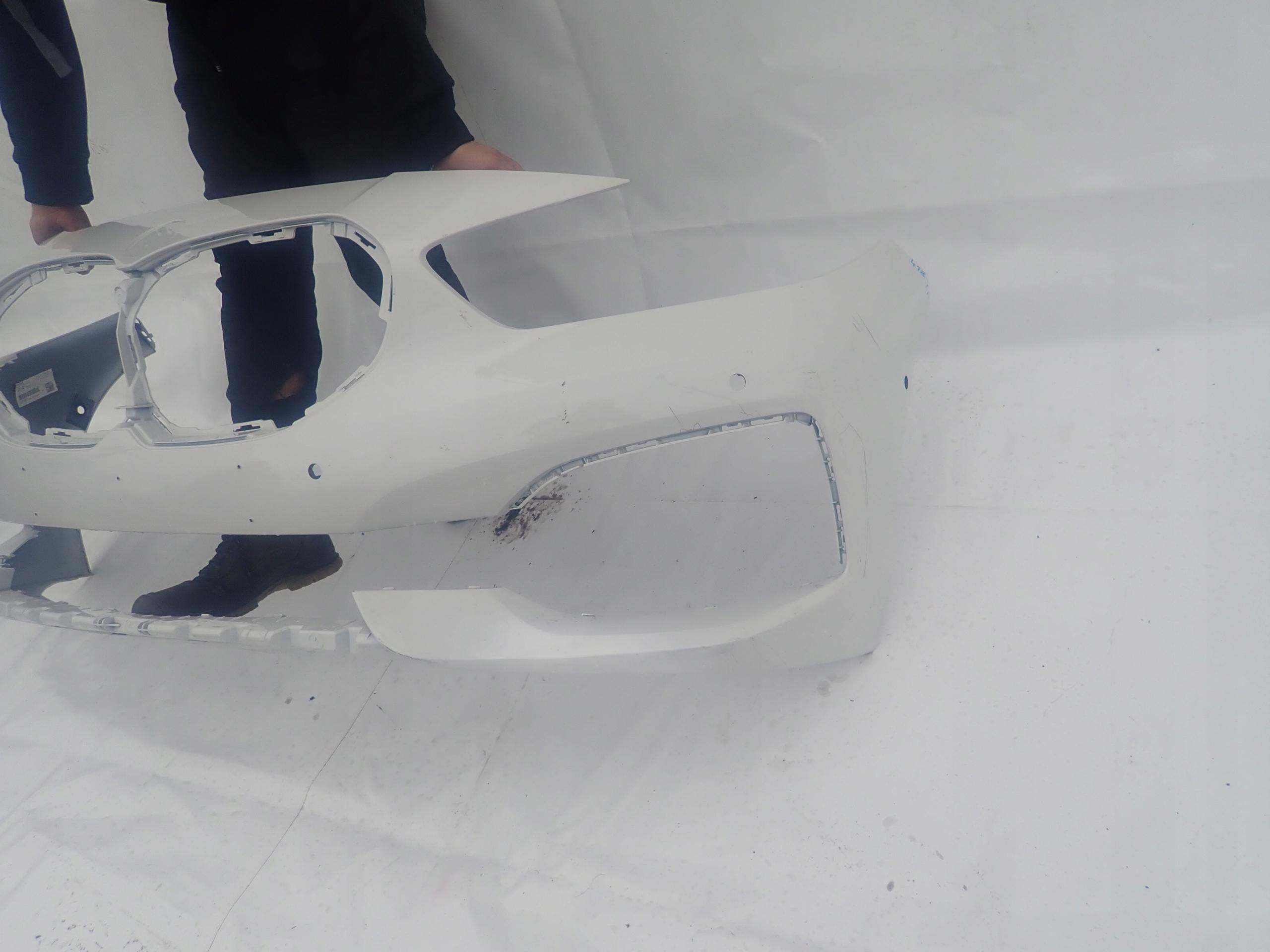 BMW 1 F40 19-> nárazník předek přední PDC