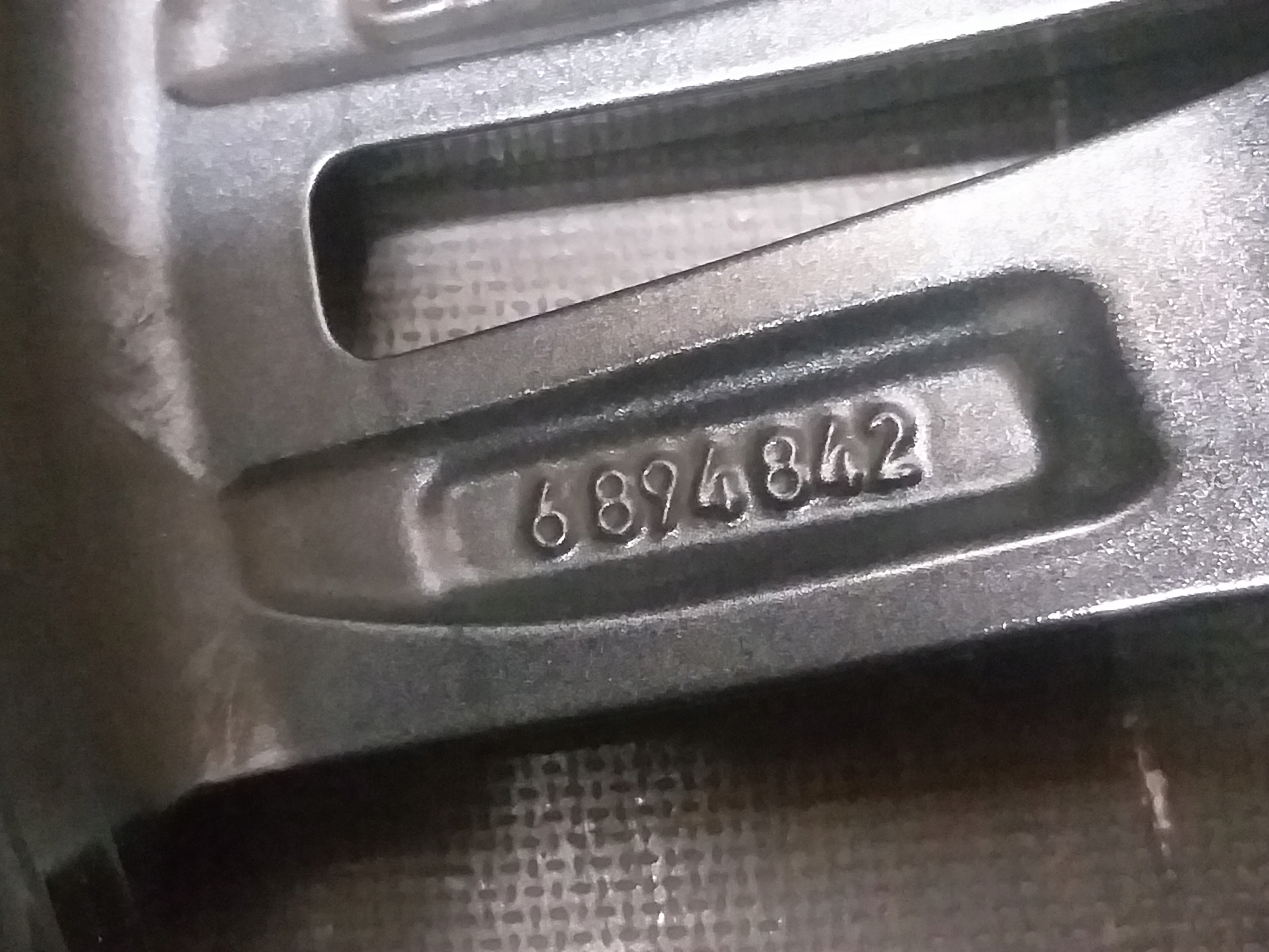 disk hliníkový BMW 8J 18" ET30 5X112 6894842