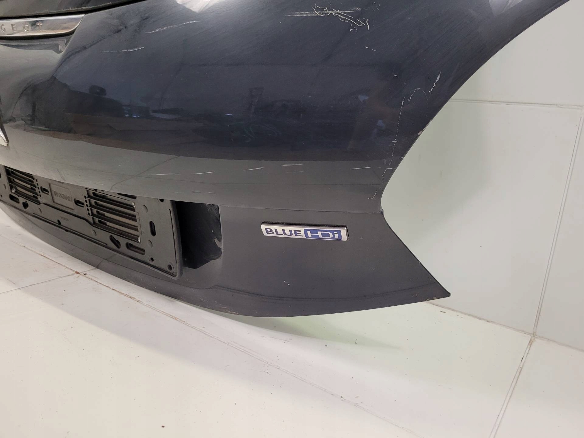 rear trunk door boot Peugeot 208 2015