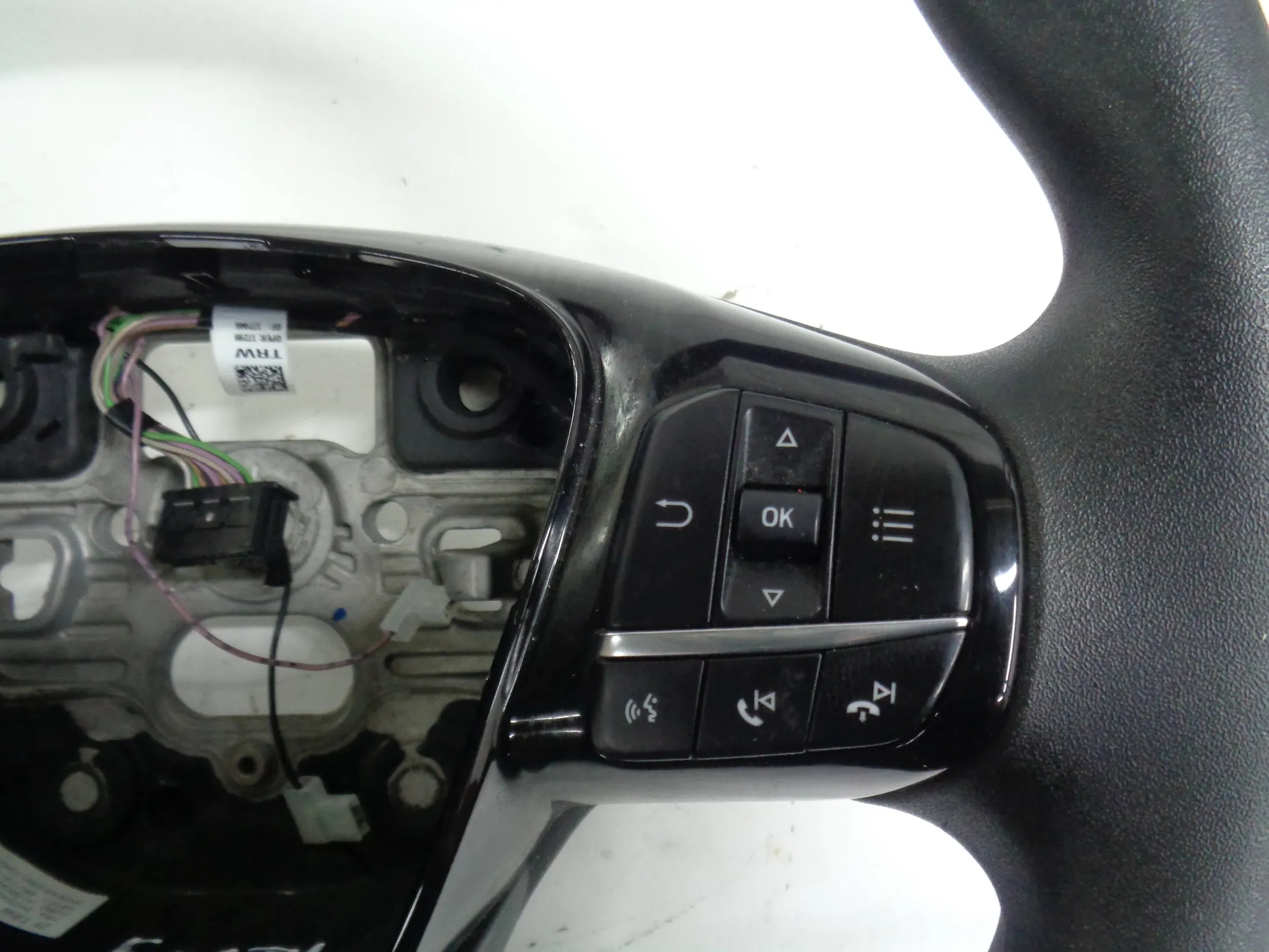 FORD FIESTA MK8 17R> LENKRAD MULTIFUNKCJA H1BB3600AGB