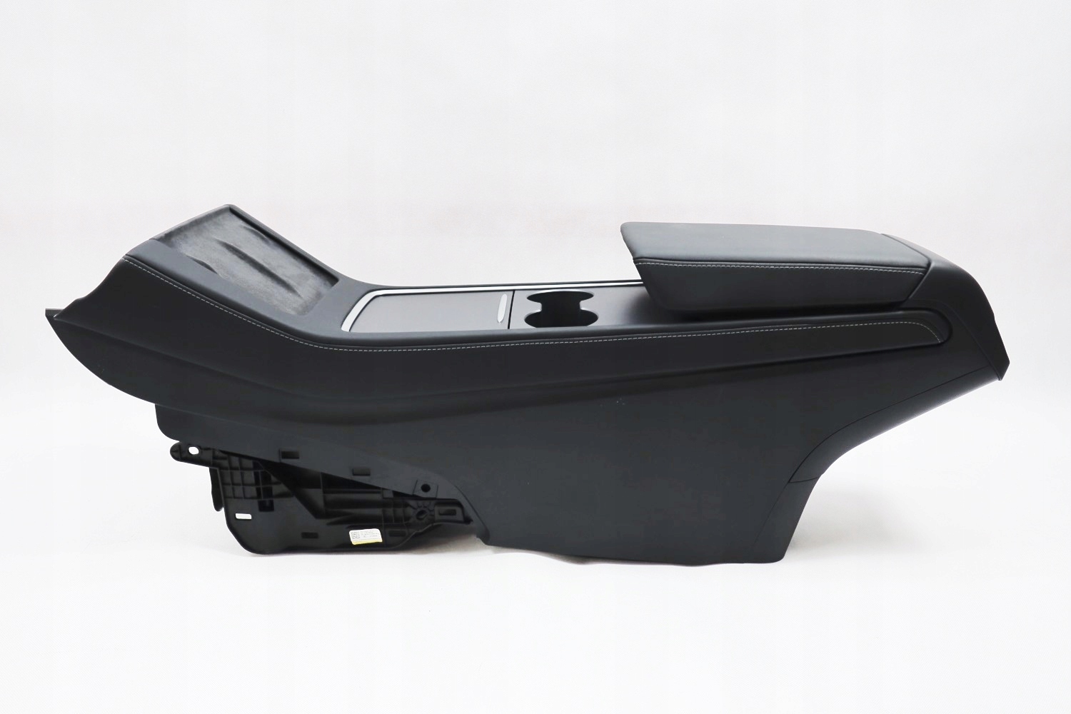 1755503-00-A - ТЕСЛА 3 ЛИФТ ПОДЛОКОТНИК КОНСОЛИ 2.0 ТОННЕЛЬ НОВЫЙ