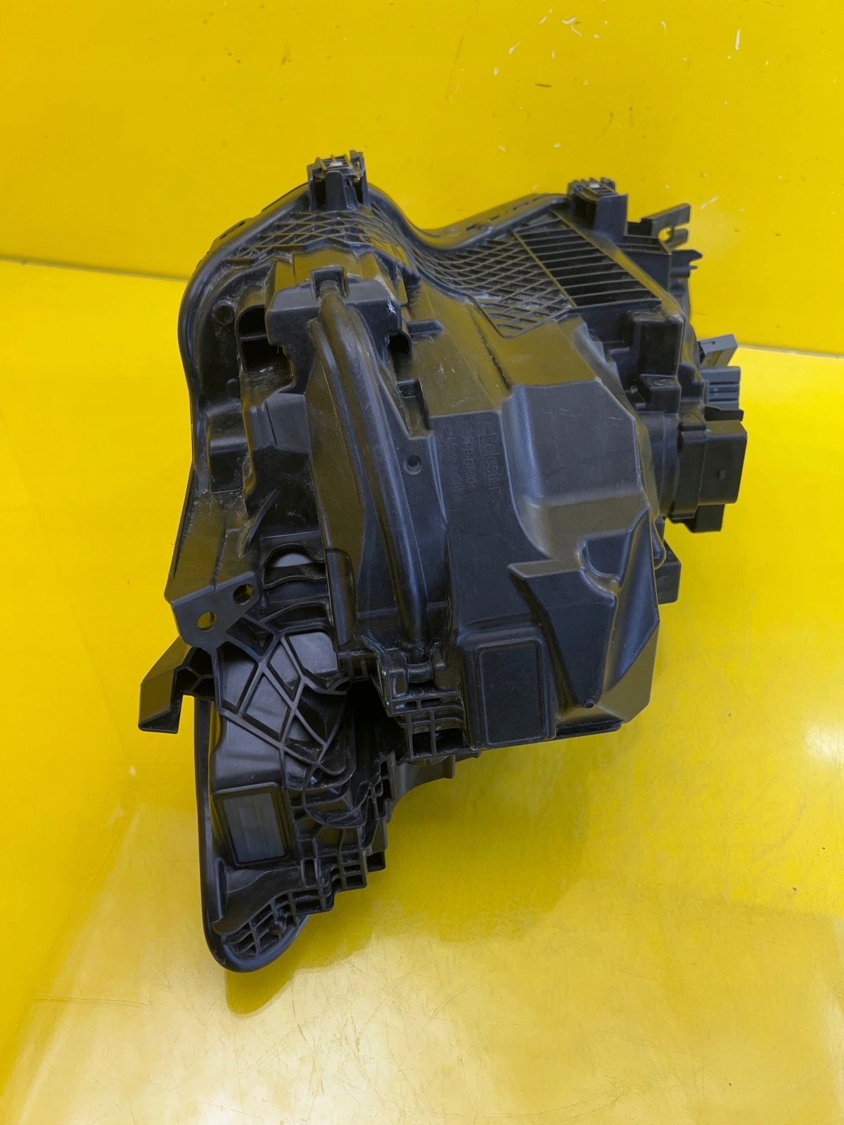 Polestar 2 II far prednja desna Full Led 2020- P31698071