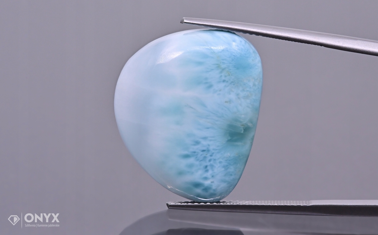 Larimar kabošon nepravidelný 23,5x19,5 mm