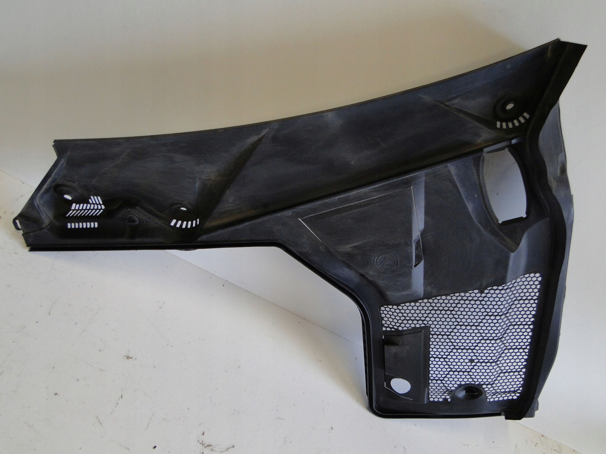 MERCEDES C W205 205 PODSZYBIE LEWE WLOT OSŁONA Producent części Mercedes-Benz OE