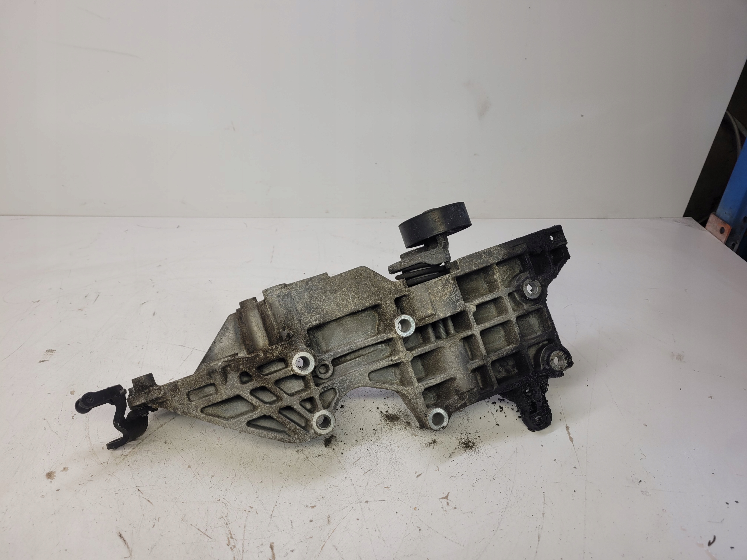 SUPPORTO ALTERNATORE AUDI VW 03L903143D ORIGINALE !