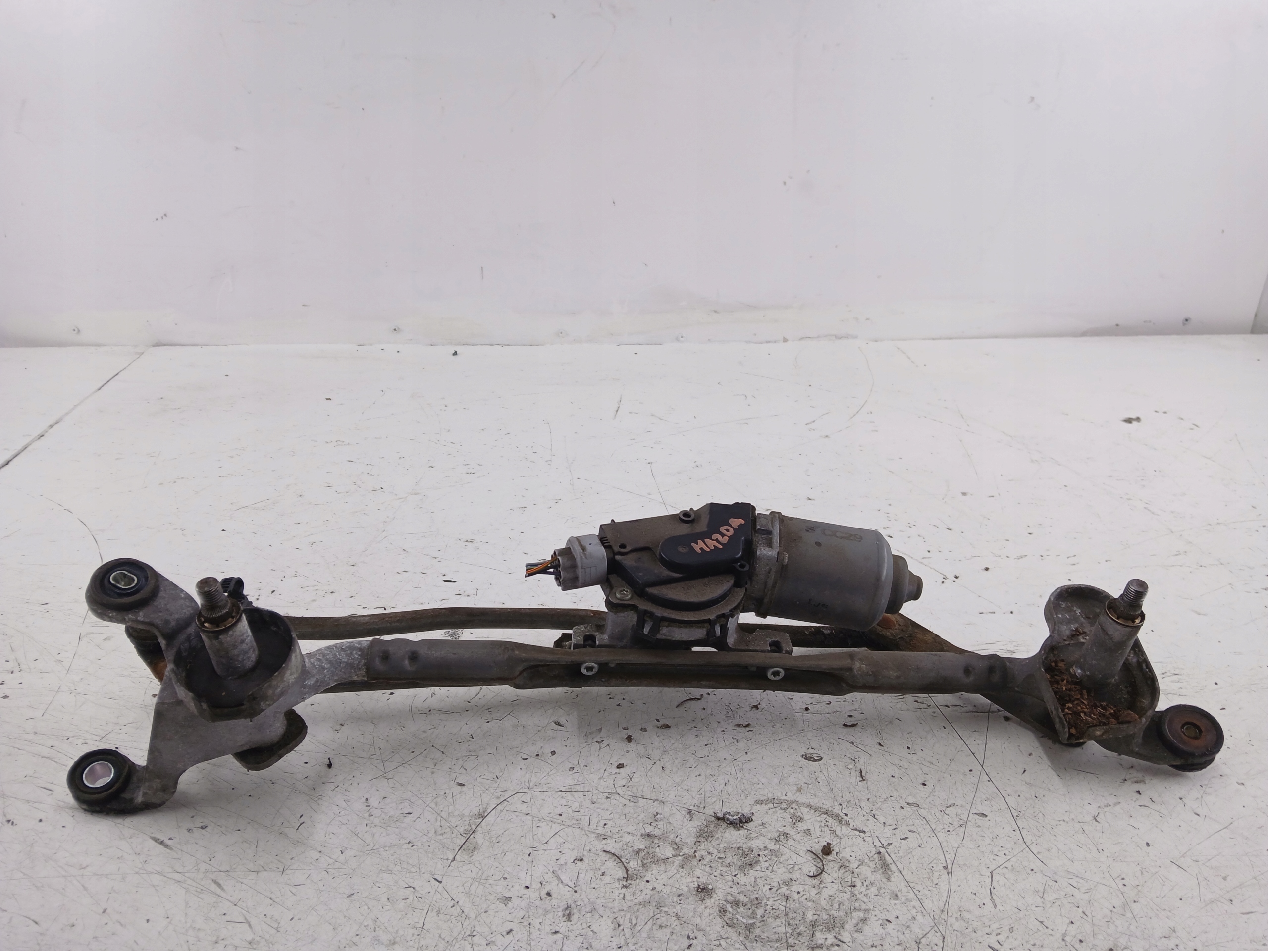MAZDA 5 CR and wiper mechanism front