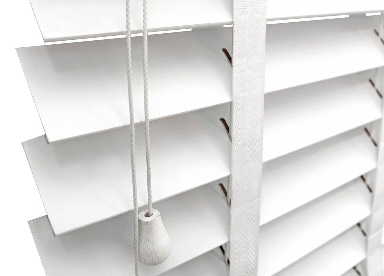 ŻALUZJE BIAŁY DREWNIANE 50mm 260x230