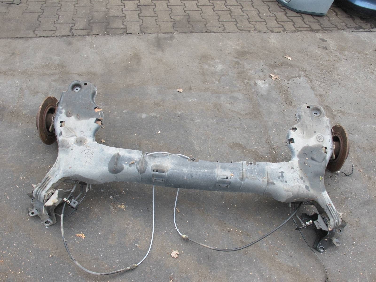 RENAULT MEGANE III 3 COUPE achse achsträger heck hinten