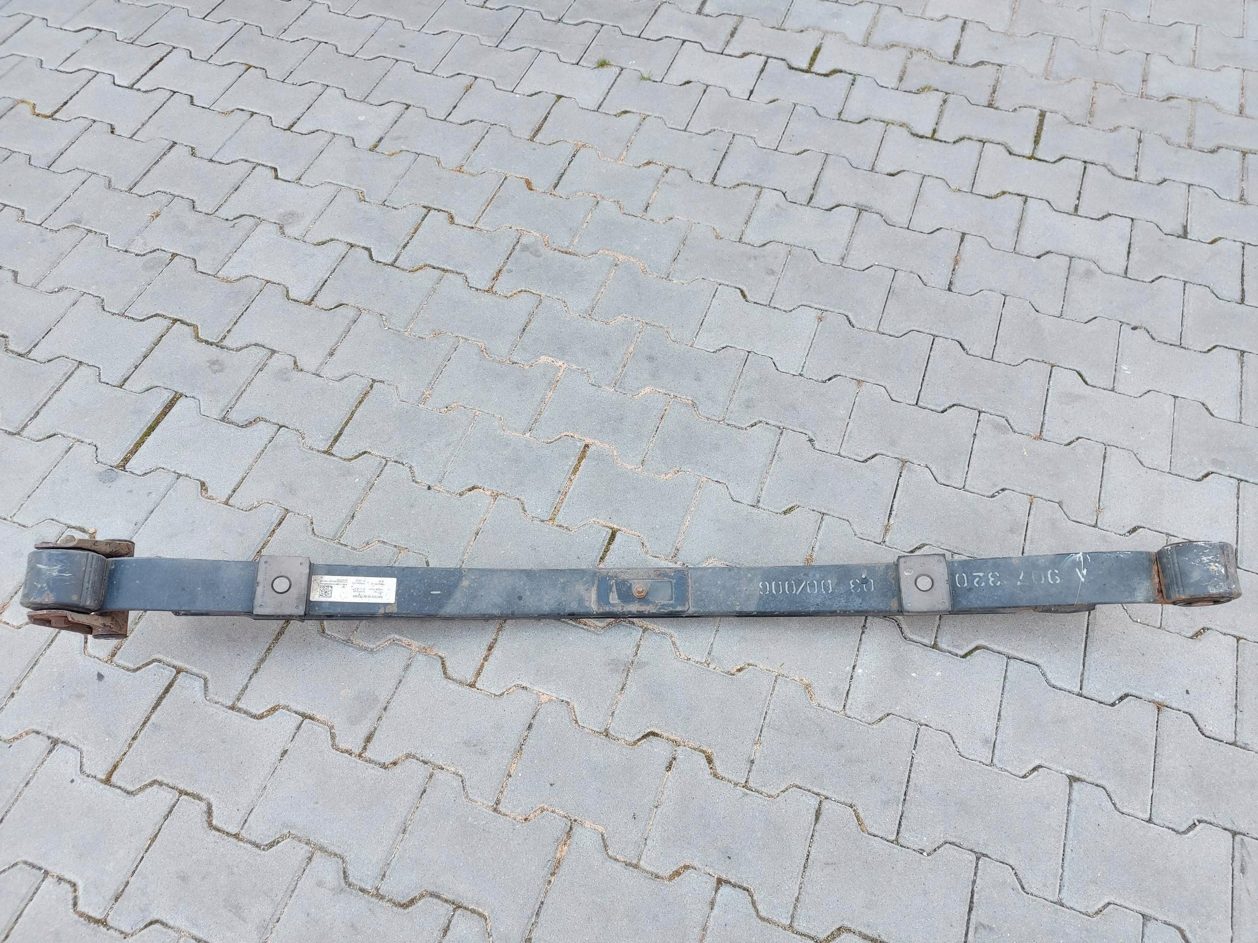 Mercedes Sprinter w907 2020, Resor springing left right A9073200300