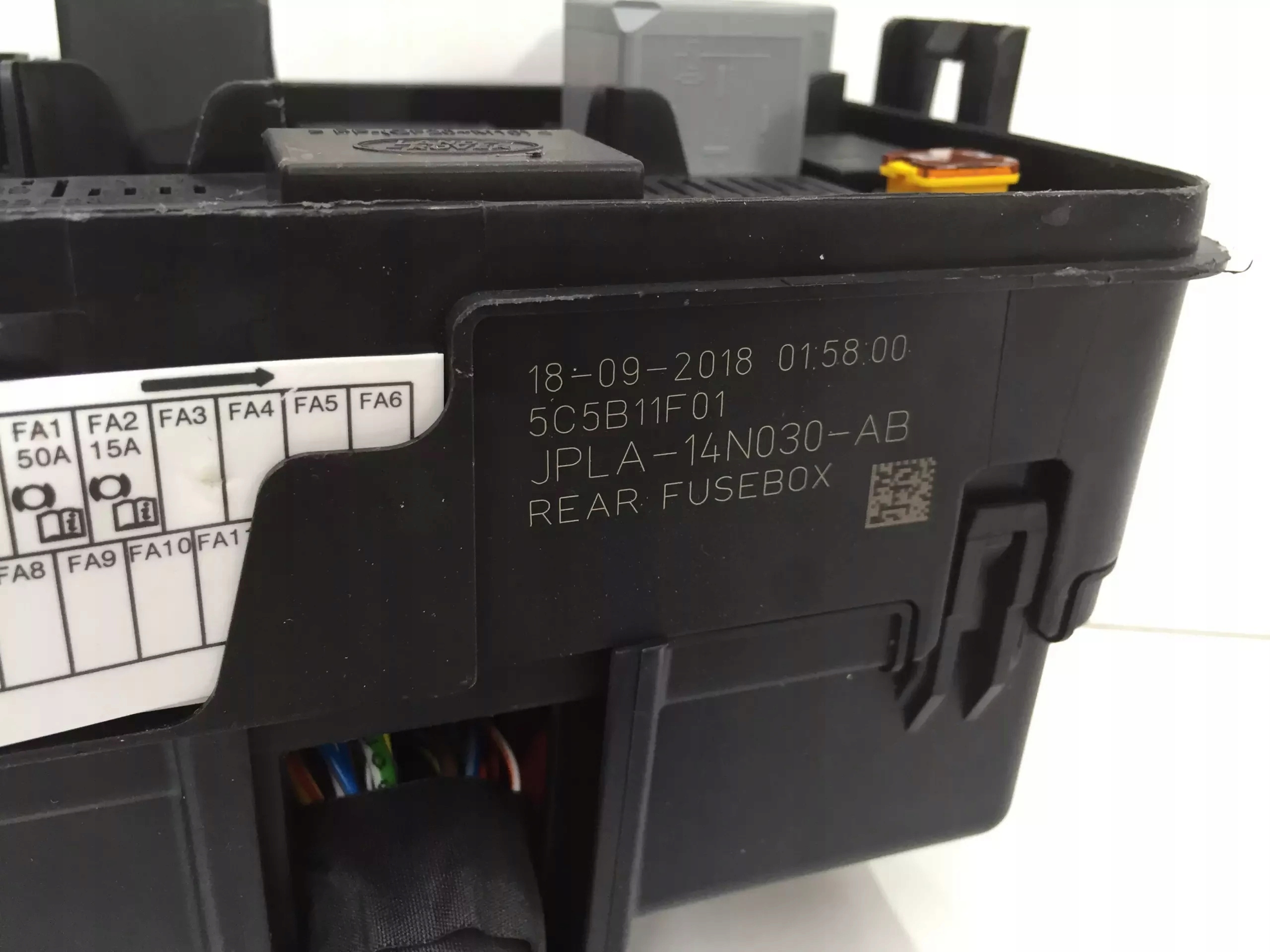 RANGE ROVER SPORT3.0 SDV6 L494 2019 PUSZKA BEZPIECZNIKÓW JPLA-14N030-AB Producent części Land Rover OE