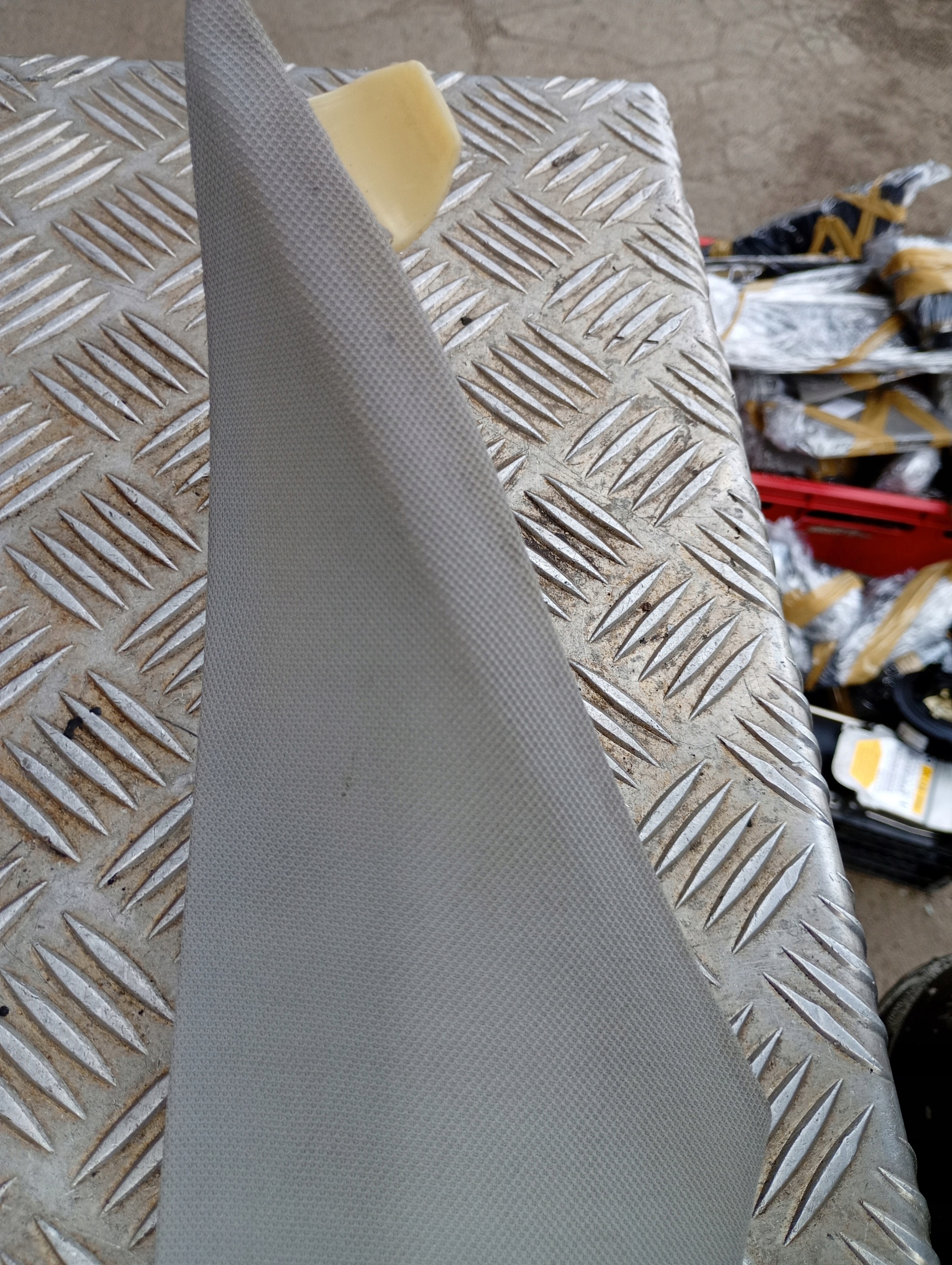 BMW E61 E60 Blende Abdeckung slupka links oder rechts vorne 7027085