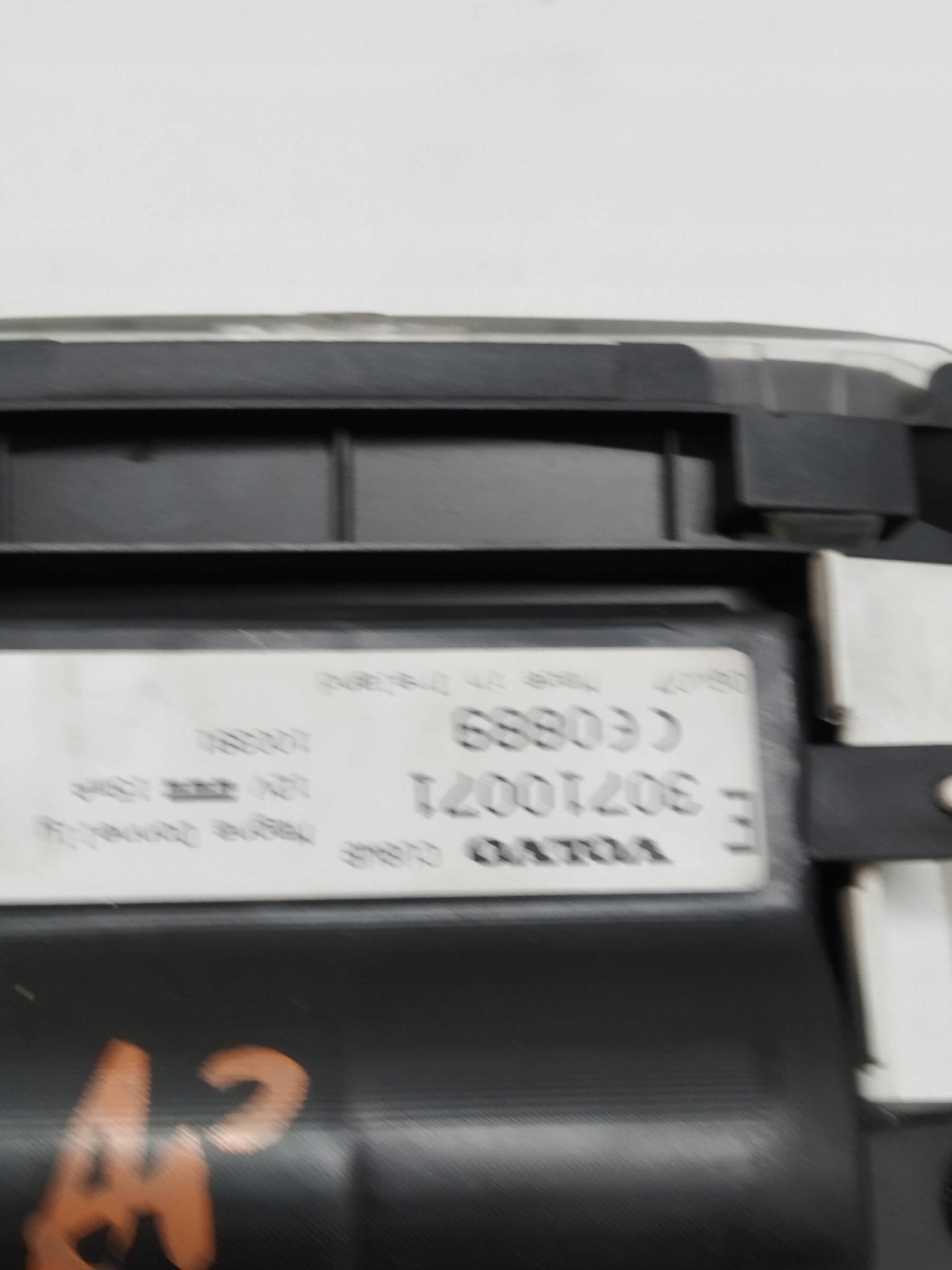 dials EU 30710071 2.0 D Volvo V50 and (2004-2012)