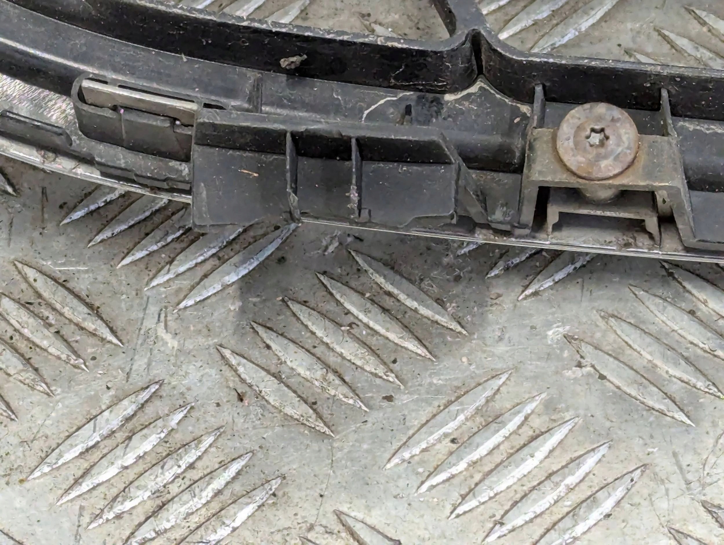 Renault Trafic L Kühlergrill FRONTGRILL Kühlergitter - Thumbnail 12