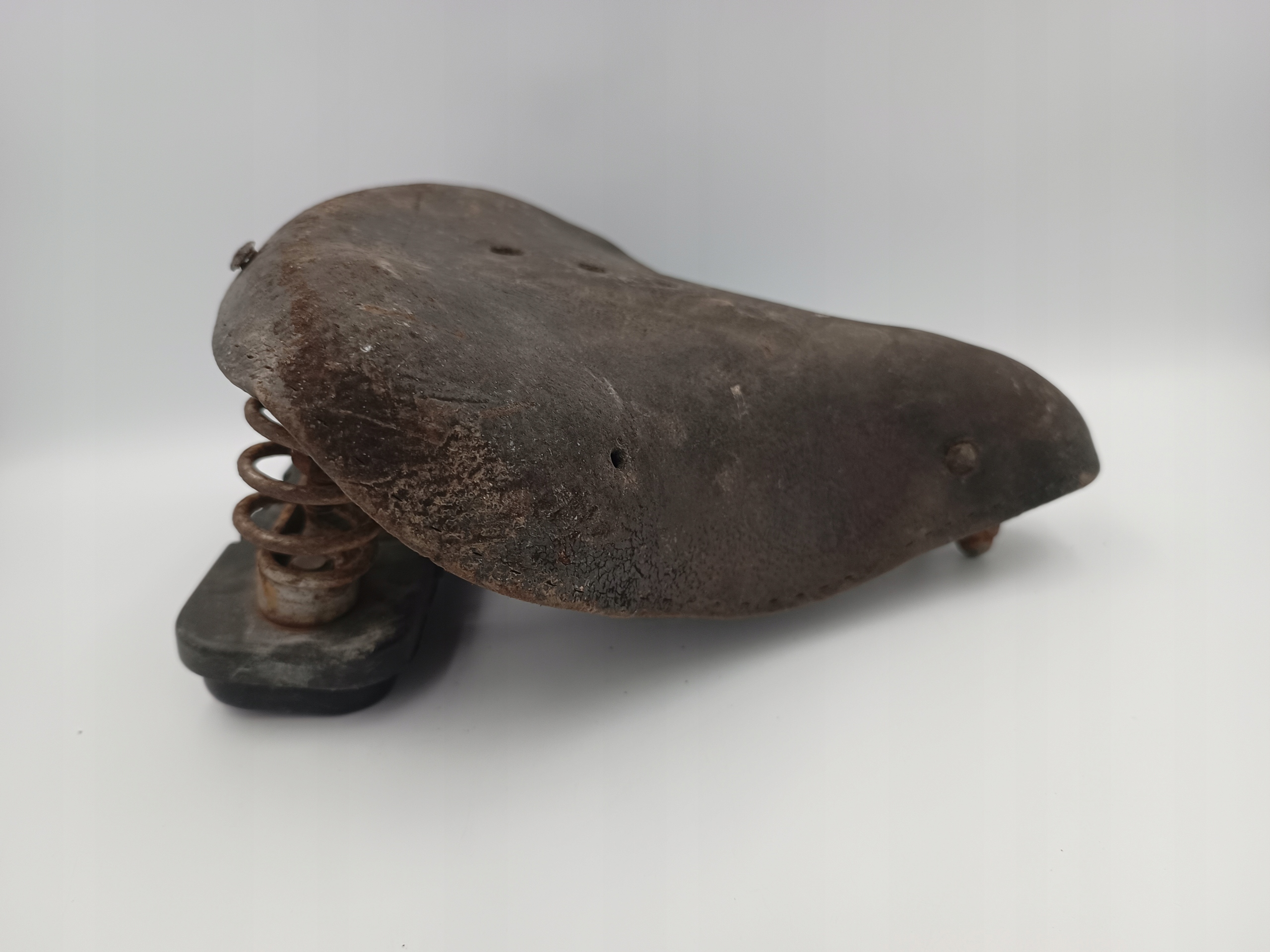 STARE SKÓRZANE SIODEŁKO ROWEROWE Z PRL DO ROWERU