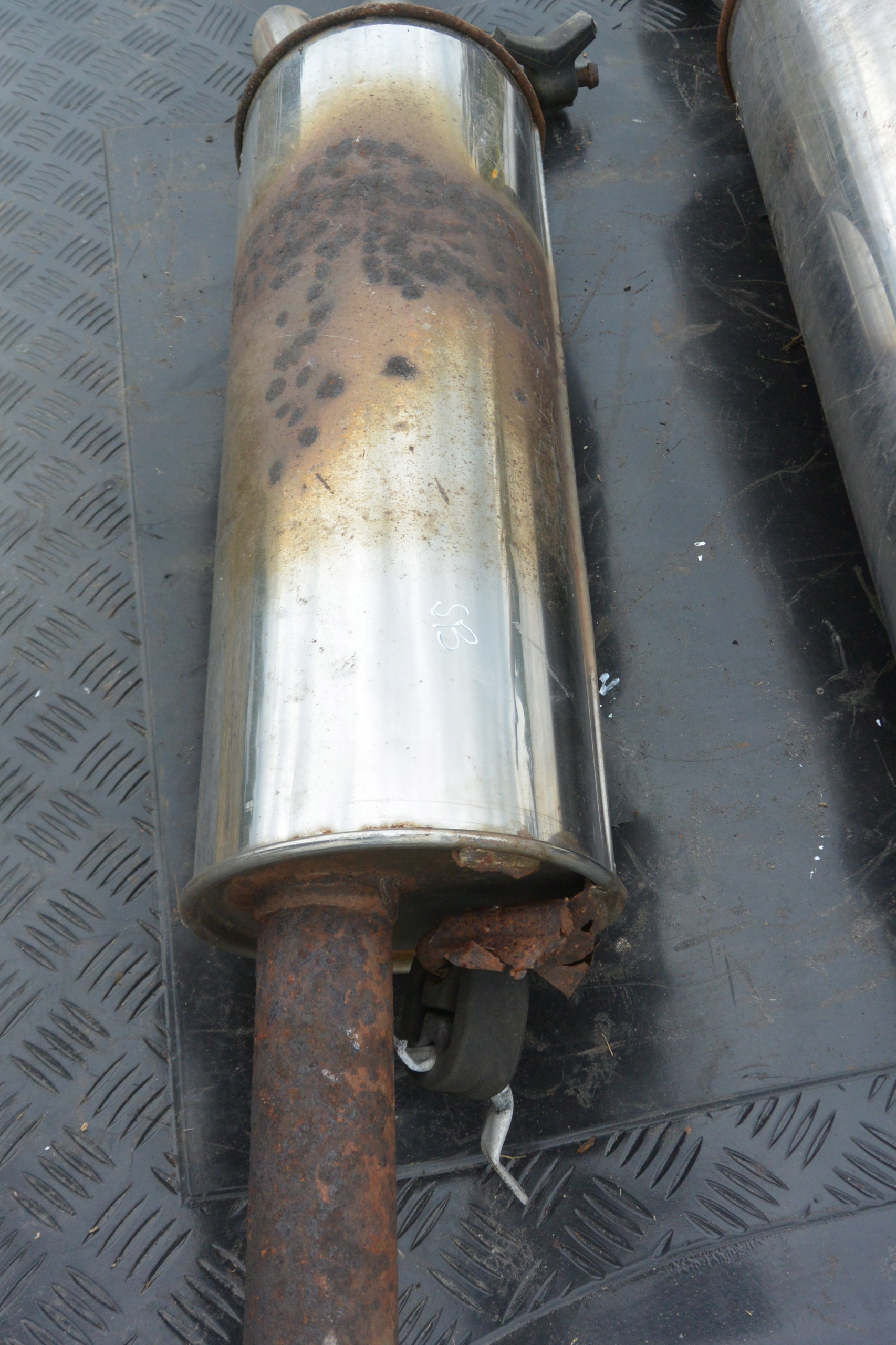 Marmitta silenziatore centrale terminale SKODA e VOLKSWAGEN SUPERB PASSAT B5