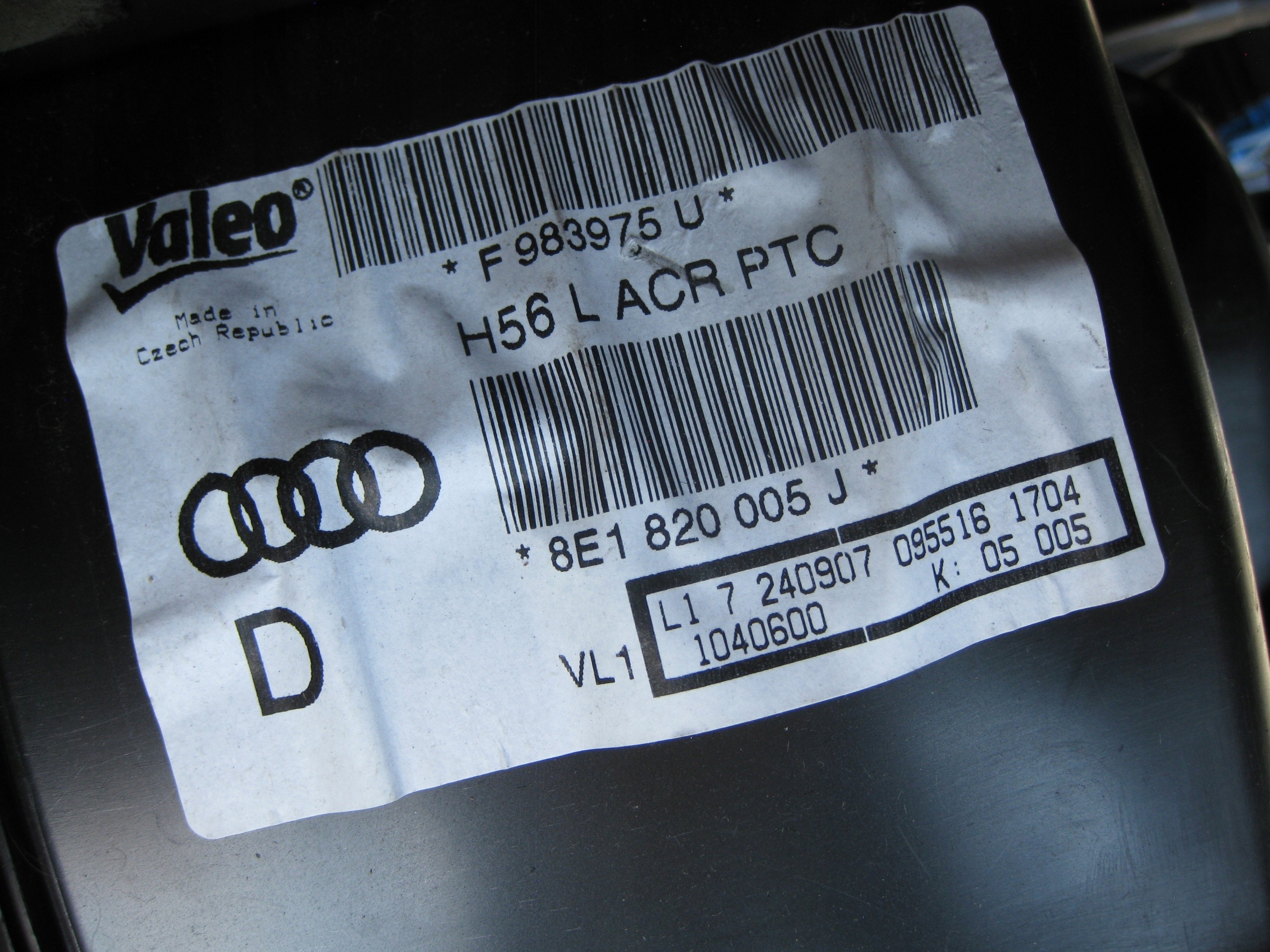 AUDI A4 B6 B7 ohrievač 8E1820005J