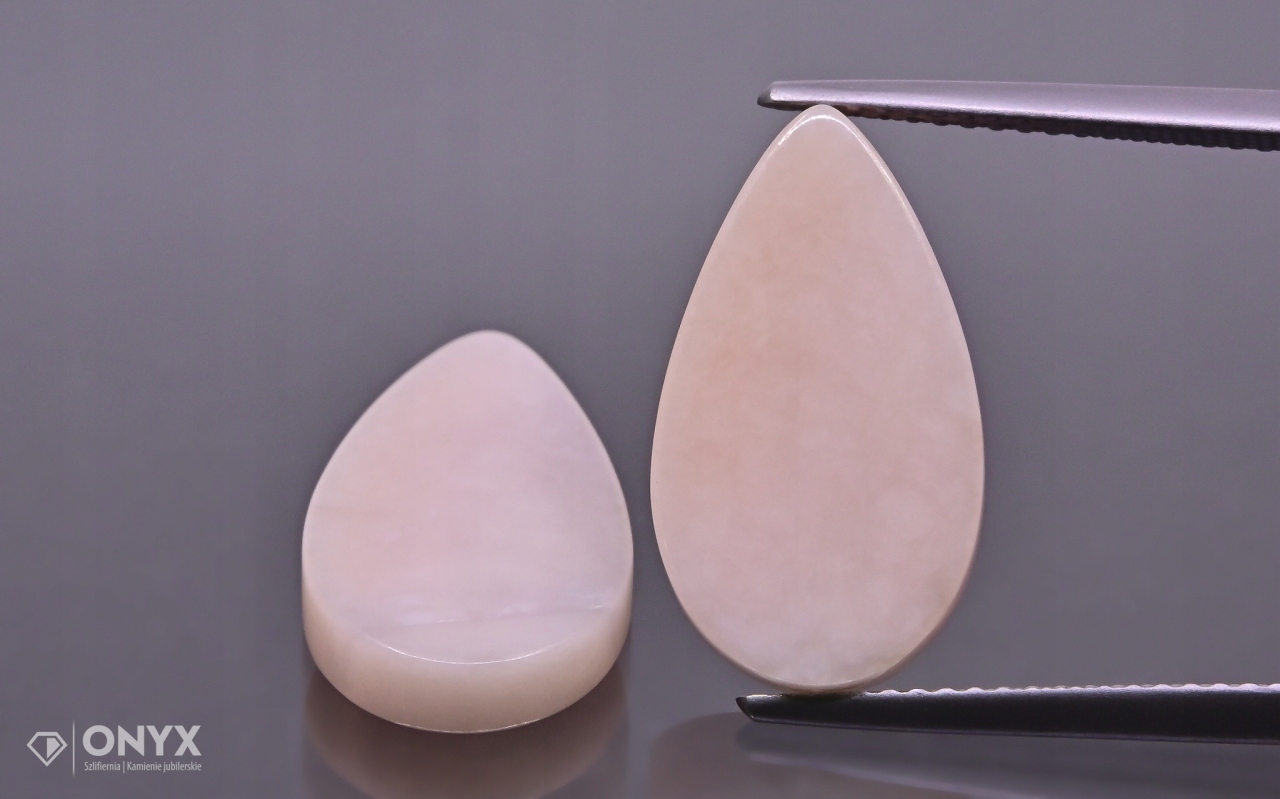 Opál růžový Pár dlaždic slza 17,5x10 mm