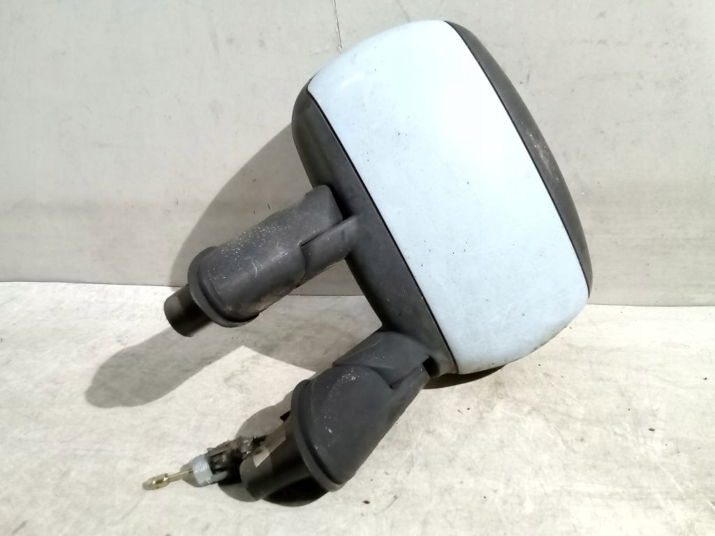 Fiat Doblo and mirror left manually