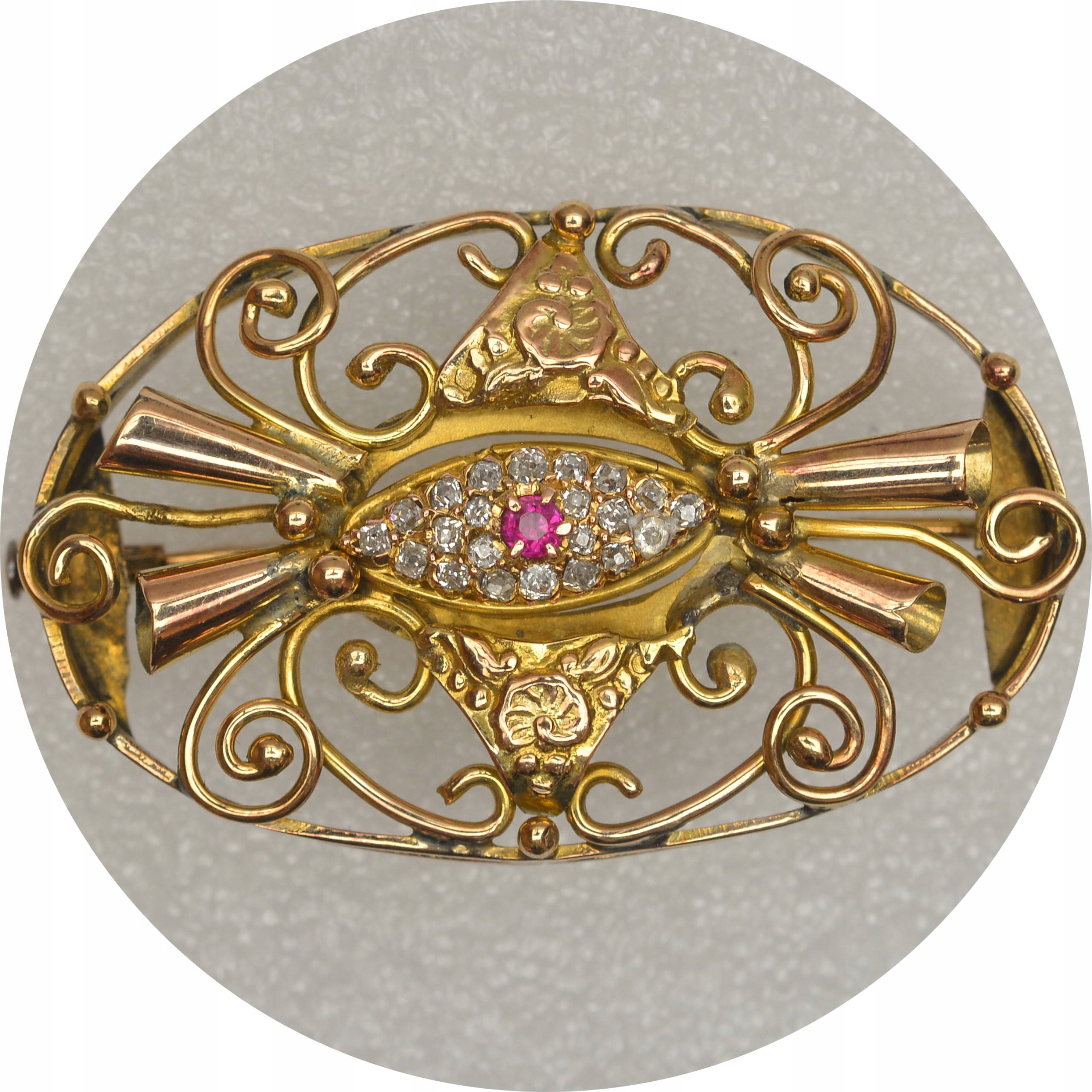 9.hf.ZŁOTA BROSZKA z BRYLANTAMI i RUBINEM secesja