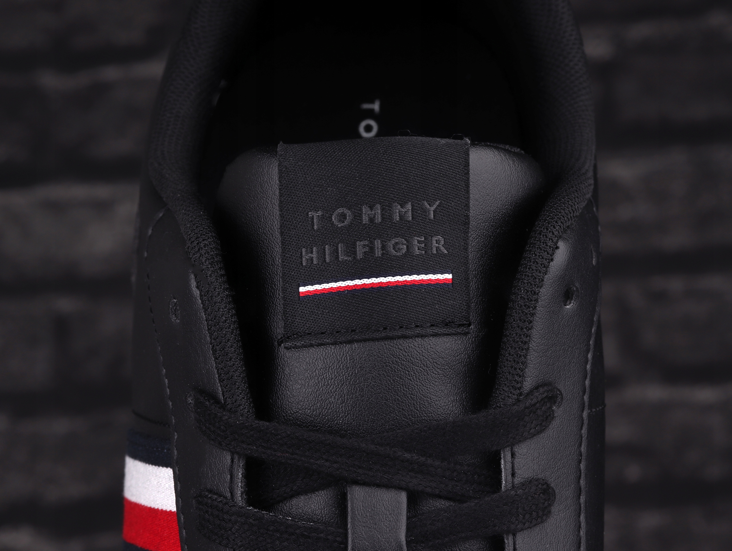 Buty Tommy Hilfiger Core LO Runner PU LTH Rozmiar 32