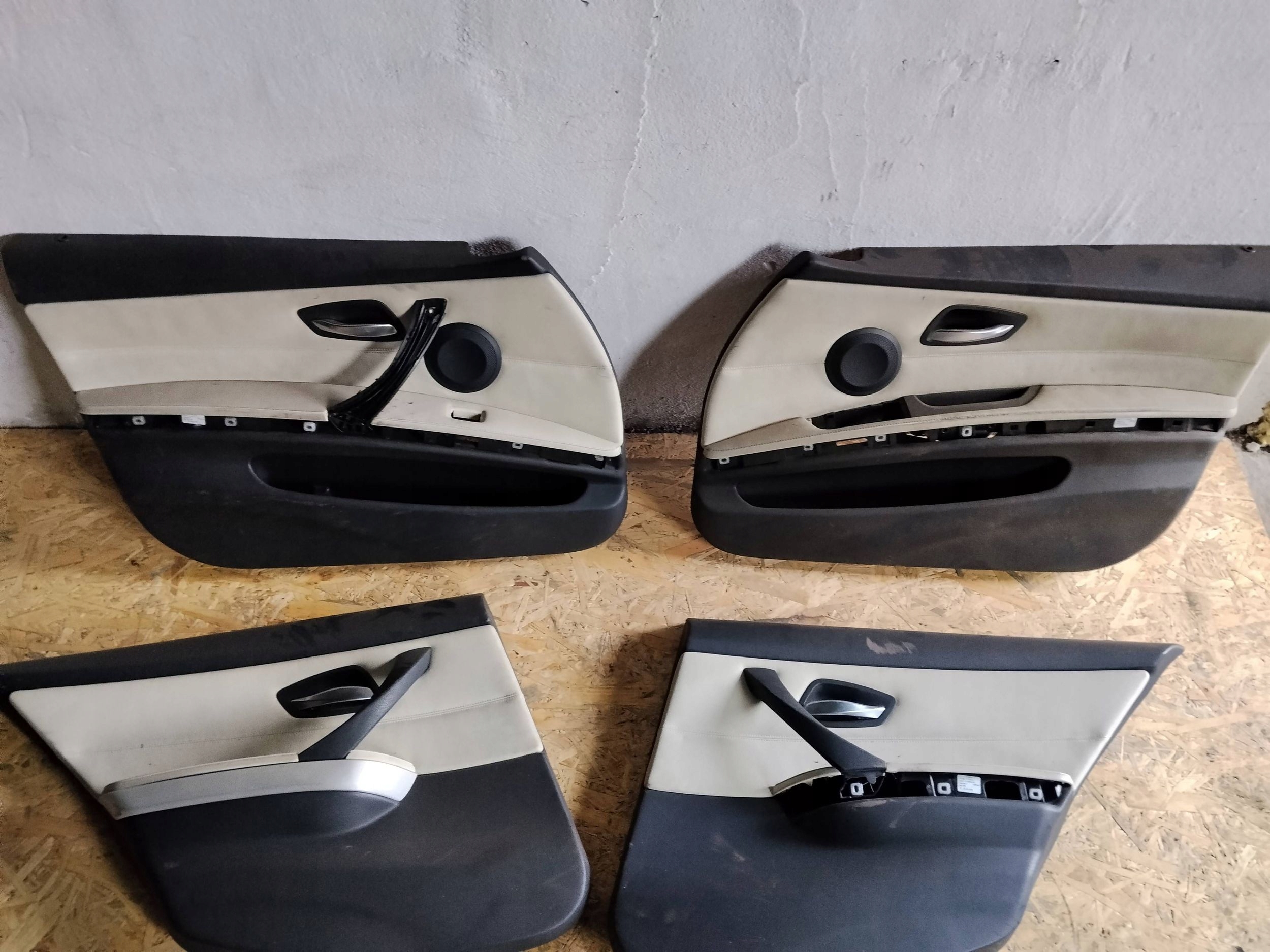 Komplet boczkow BMW 3 E90 E91 Berline