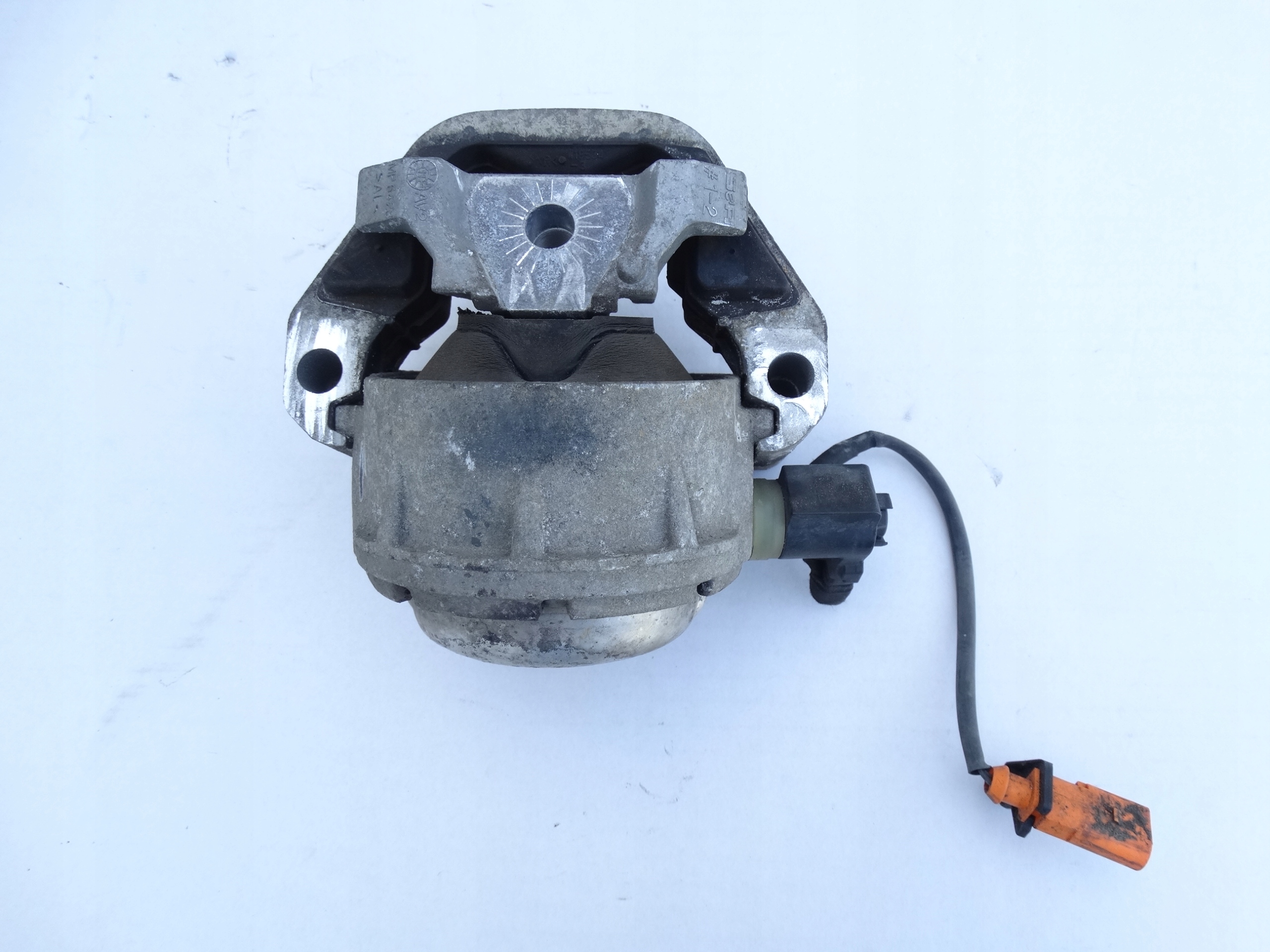 support engine mount right AUDI A6 C7 A4 B8 A5 2.0 TDI original