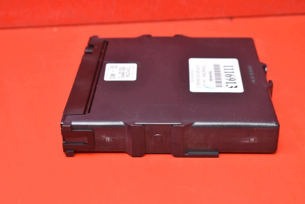 control unit module START/STOP 89261-0W030 TOYOTA YARIS 4 IV GR 1.6 T 261 KM