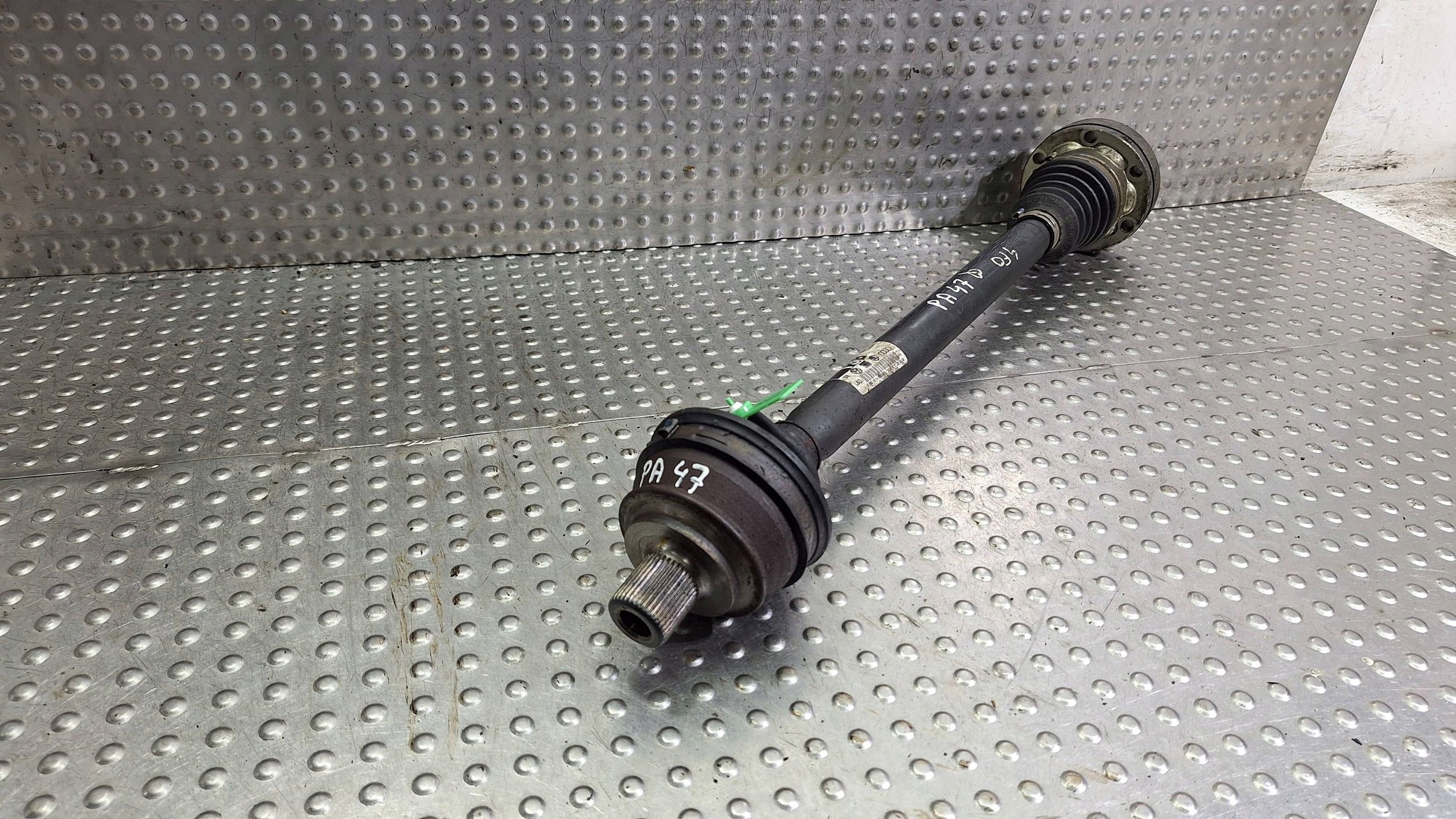 semi-axis left rear part 4F0501203B AUDI A6 C6 3.0TDI QUATTRO