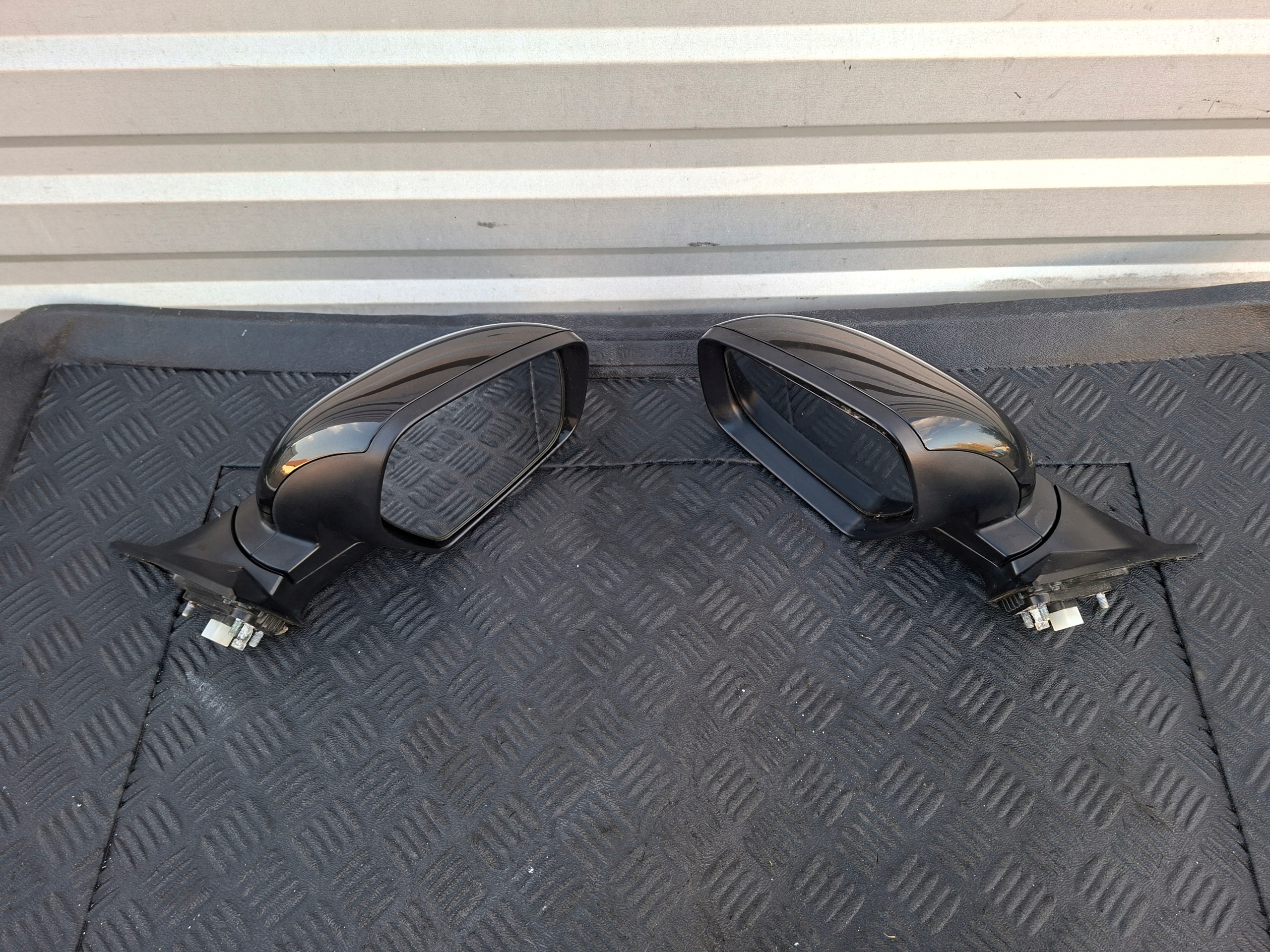 mirror + indicator 8 PIN left SSANGYONG TIVOLI XLV LAK