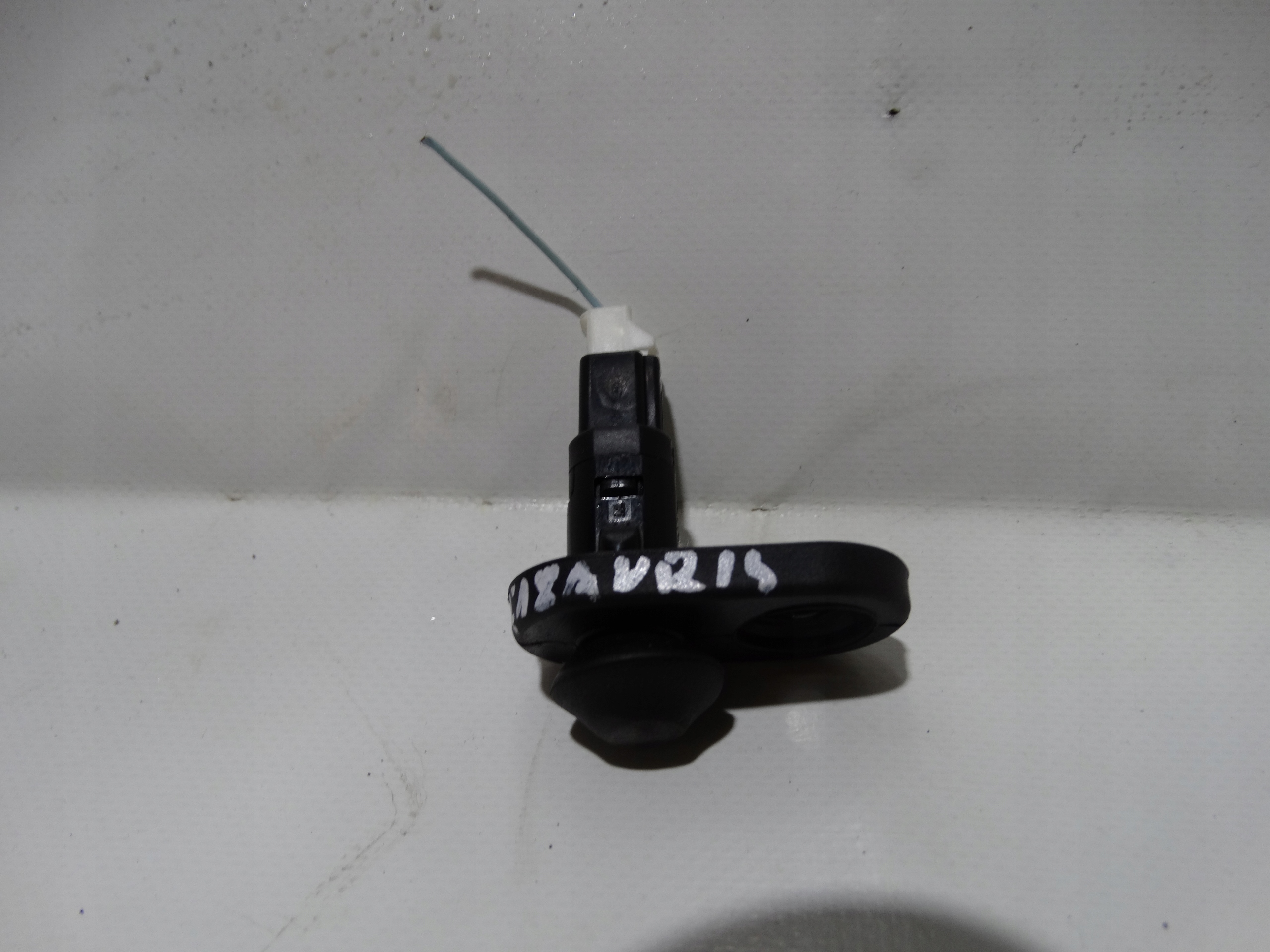 A84231-0D030 - Датчик открытия двери TOYOTA AURIS II E18