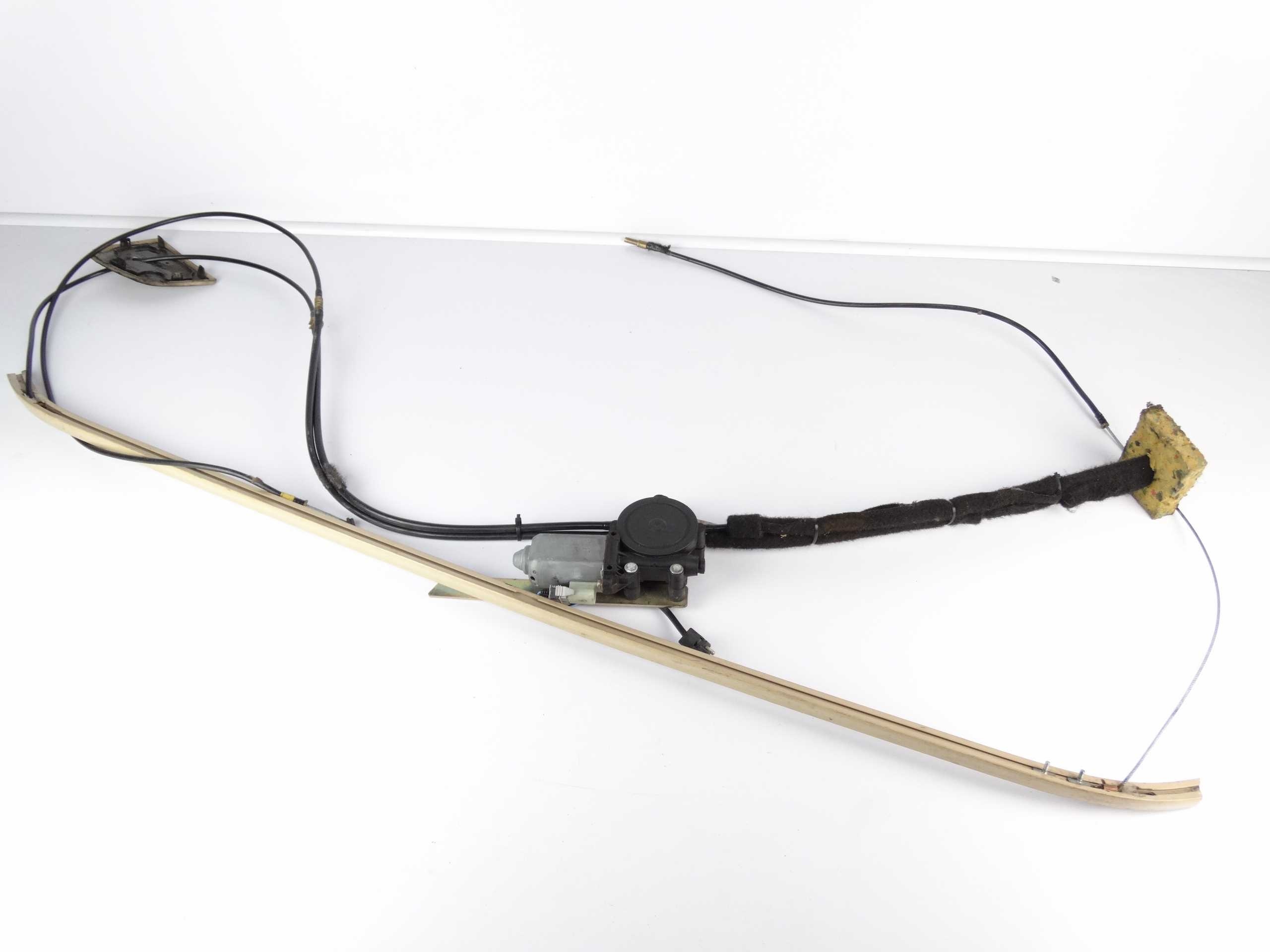 Mercedes S klasa W220 SILNIK SILNICZEK MECHANIZM PROWADNICA ROLETY