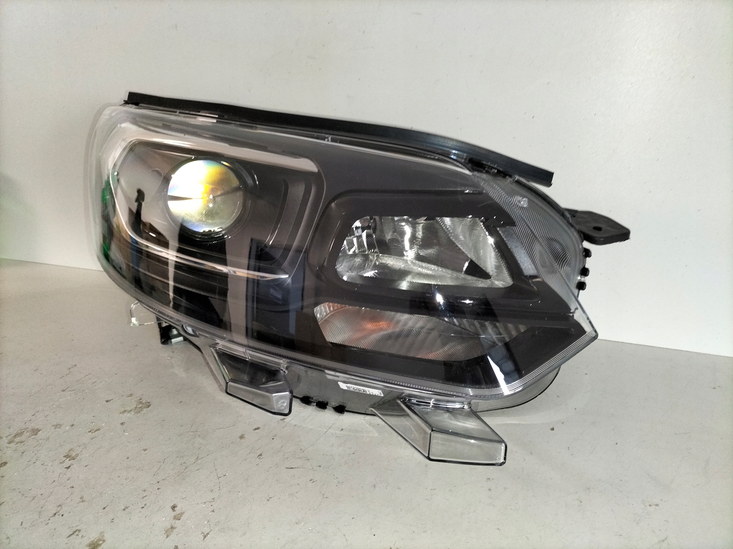 light front reflektor right CITROEN JUMPY III 16- SAPCETOURER XENON