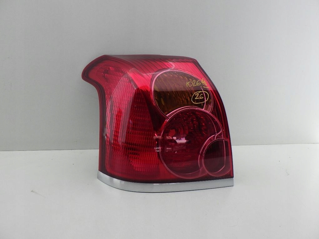 TOYOTA AVENSIS II 2 T25 HB 03-EU light rear left