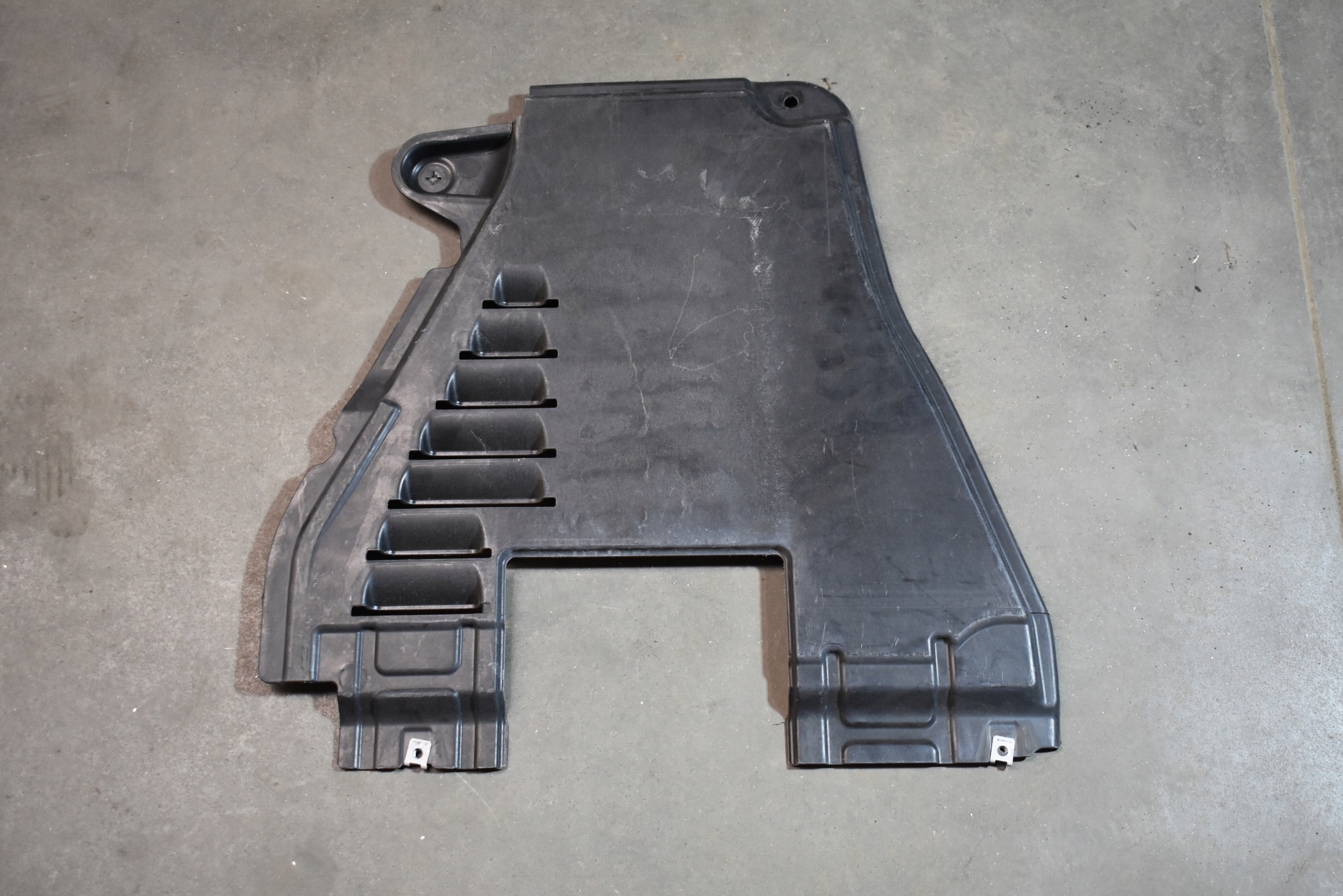IDEALNA cover below engine MERCEDES X167 1