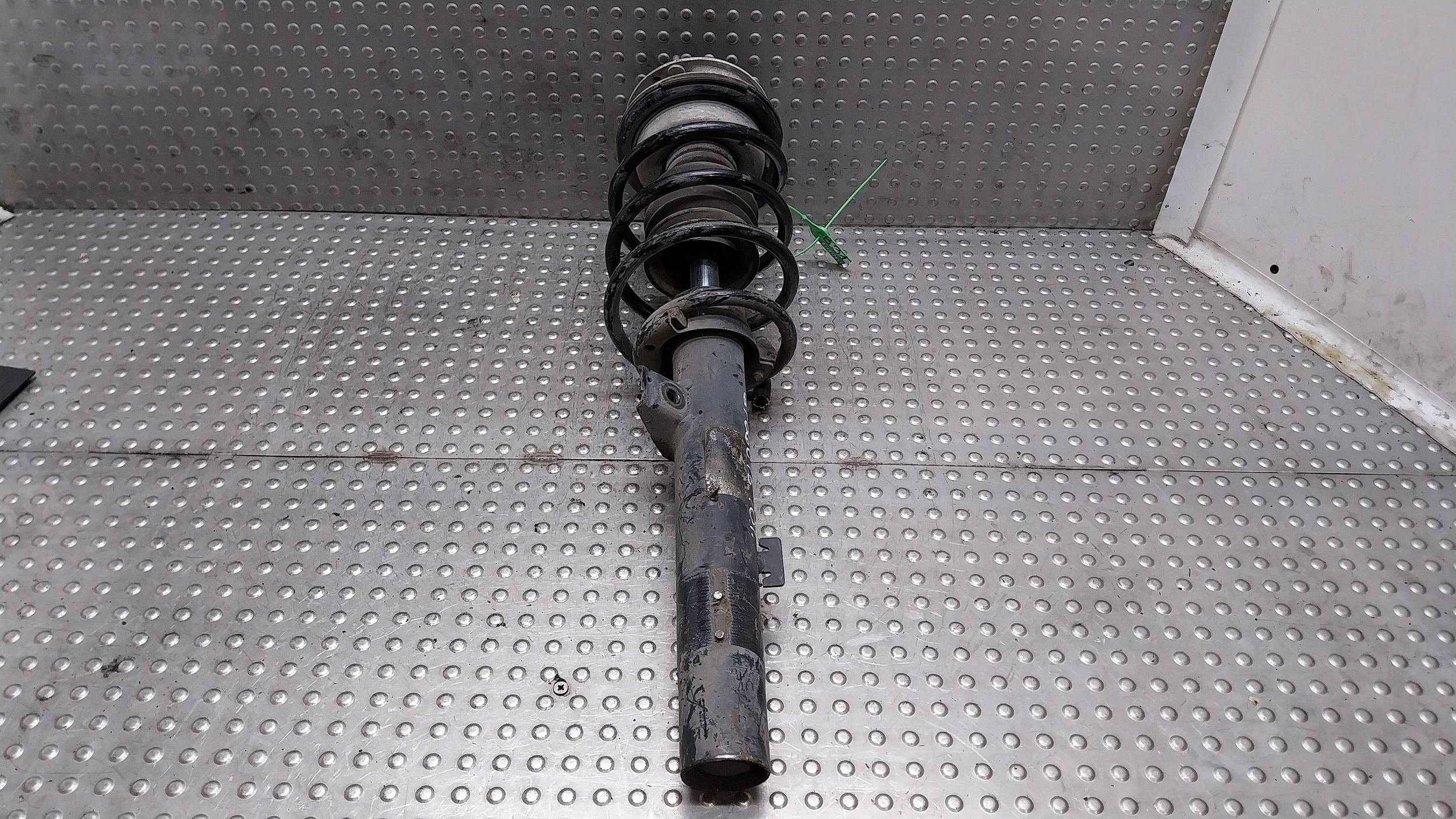Stoßdämpfer links vorne 6786013 BMW 3 E90 E91 E92