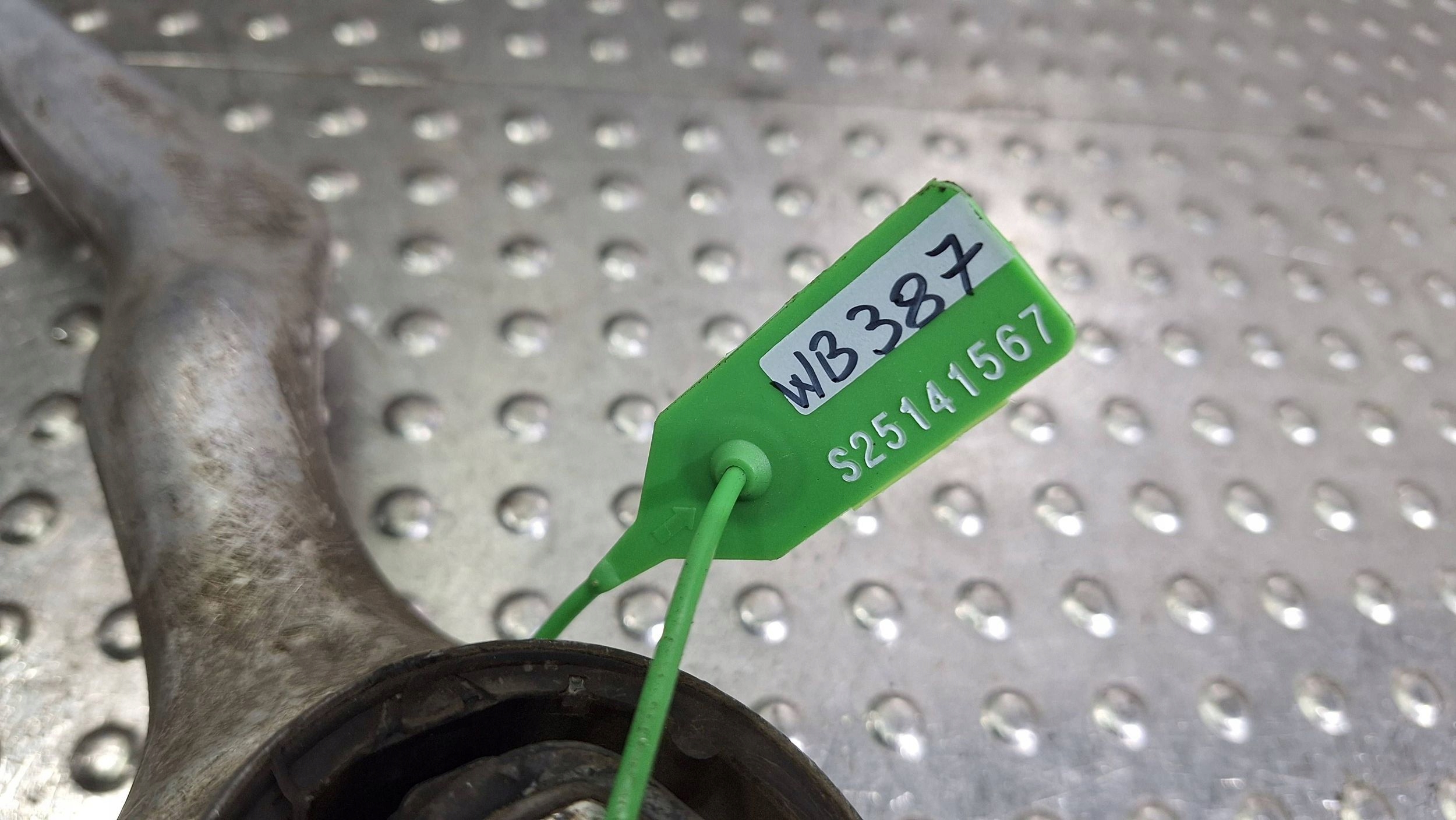 Querlenker links vorne 6763703 BMW E81 E82 E87 E88 E89 E90 E91 E92 E93 X1 E84