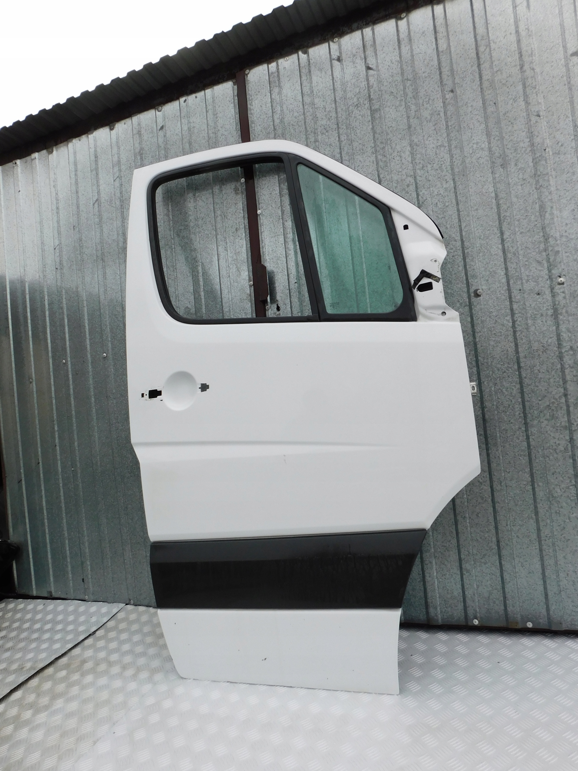Mercedes Sprinter 906 VW Crafter dveře pravé spolujezdce předek OK BIALE